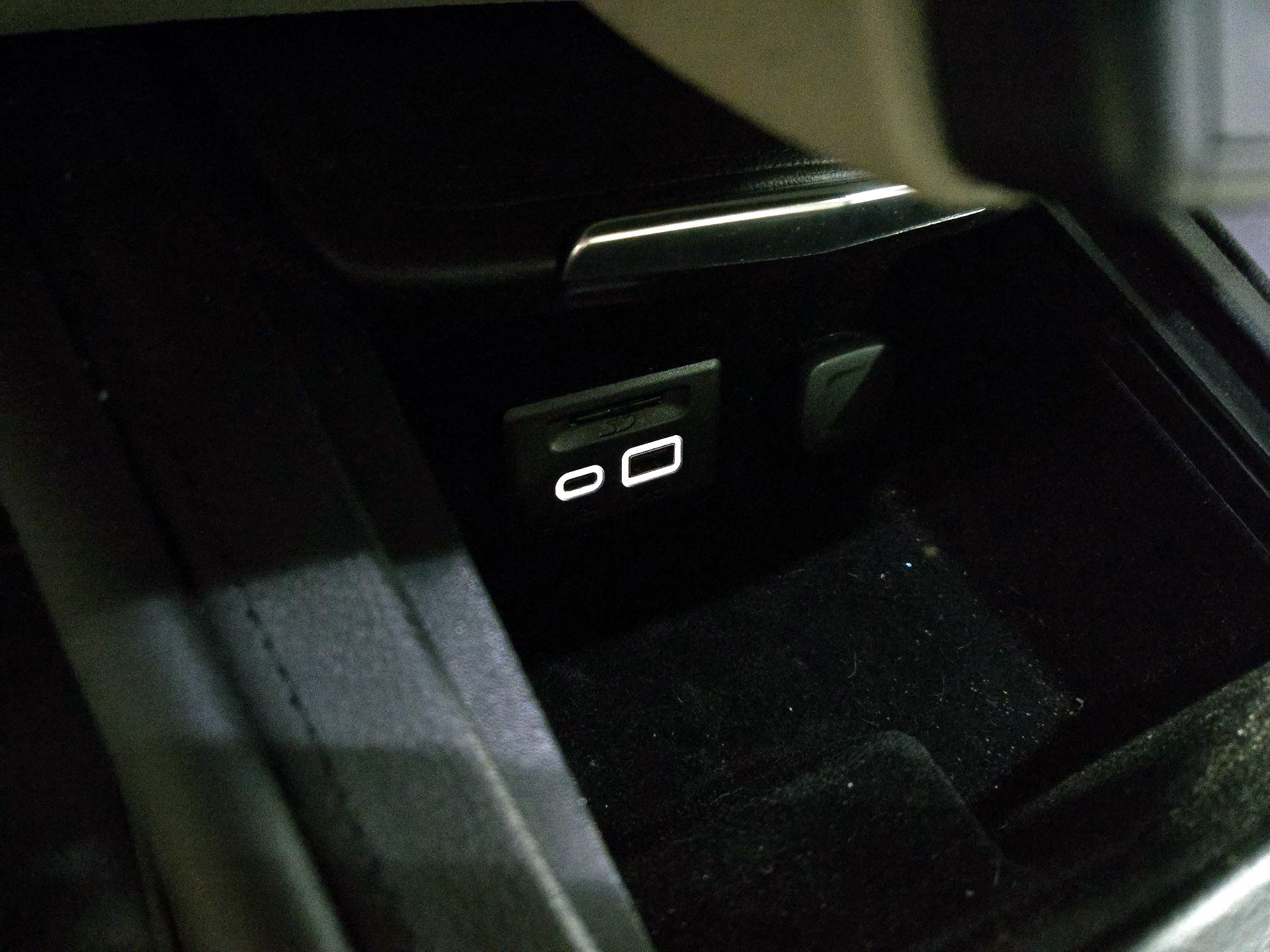 Thumbnail: 2019 Cadillac XT4 - 19