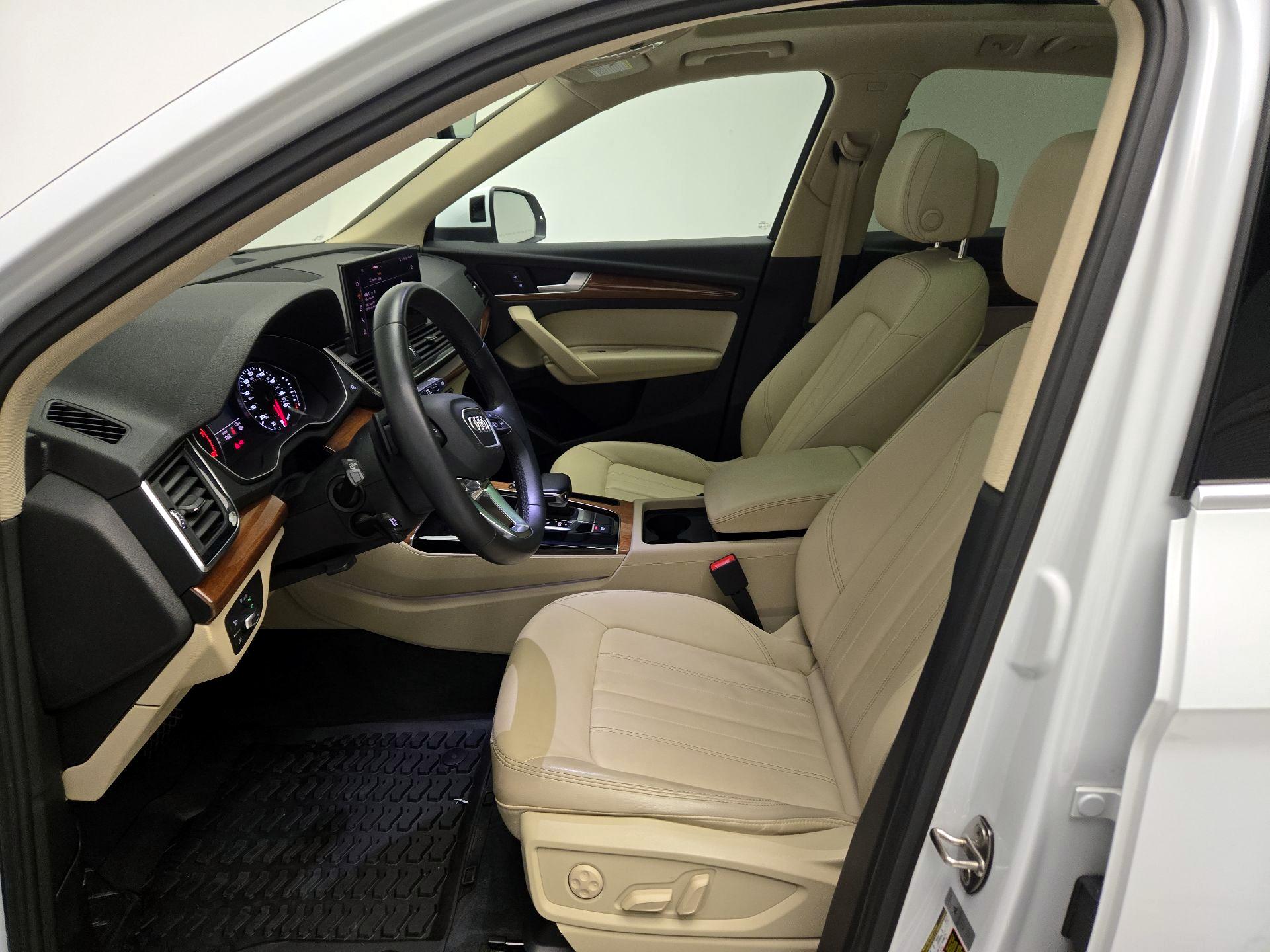 Thumbnail: 2023 Audi Q5 - 11