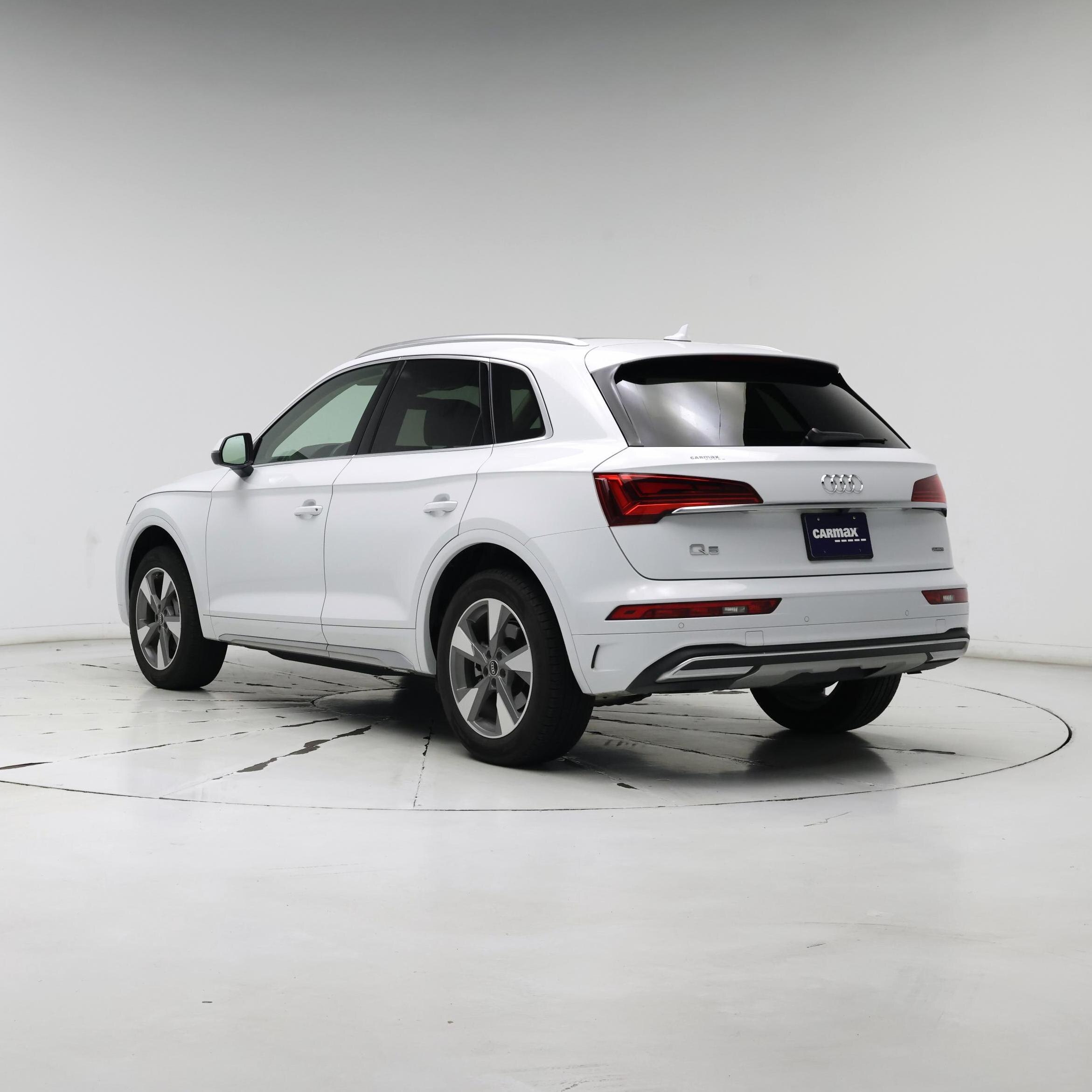 Thumbnail: 2023 Audi Q5 - 2