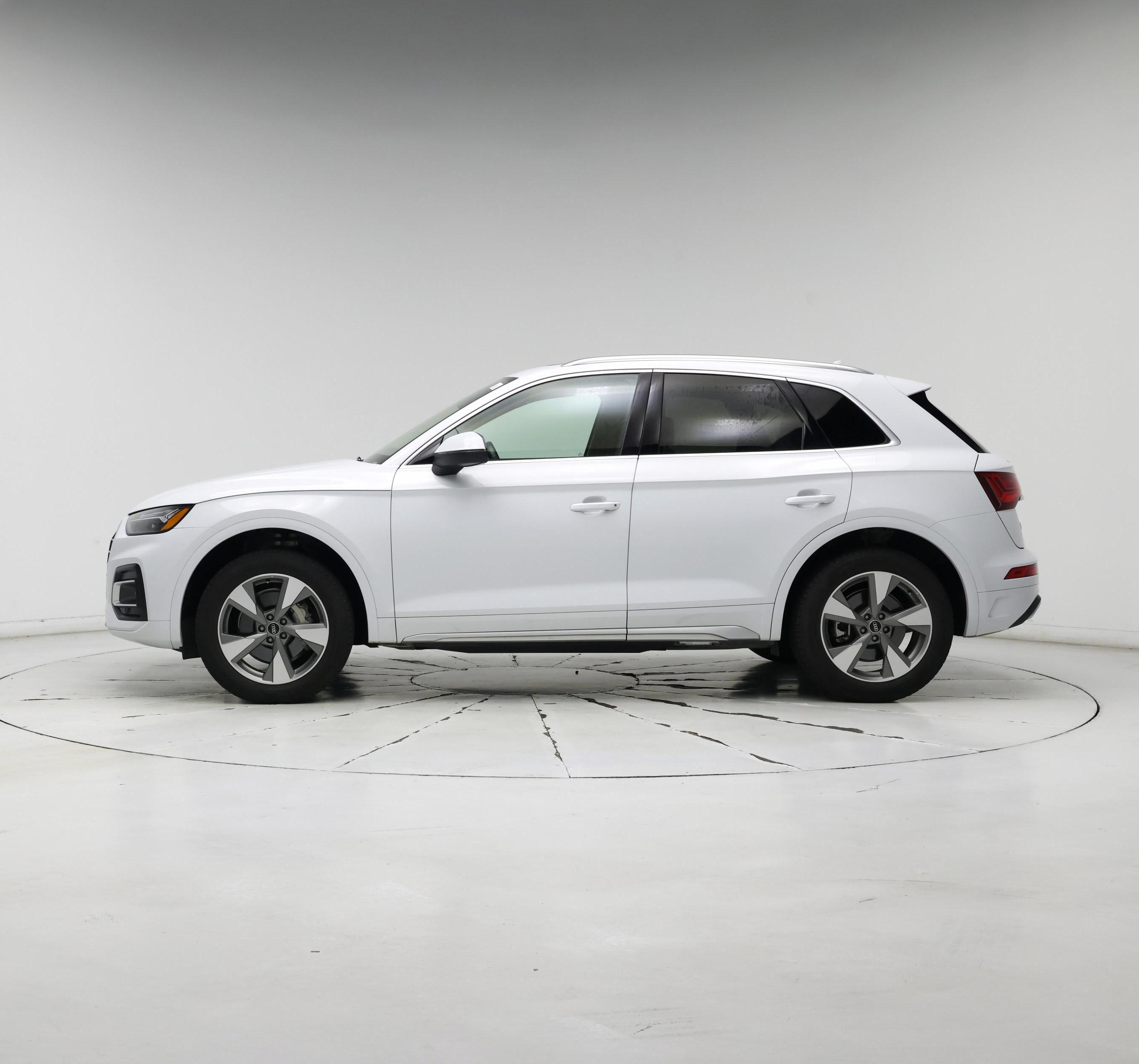 Thumbnail: 2023 Audi Q5 - 3