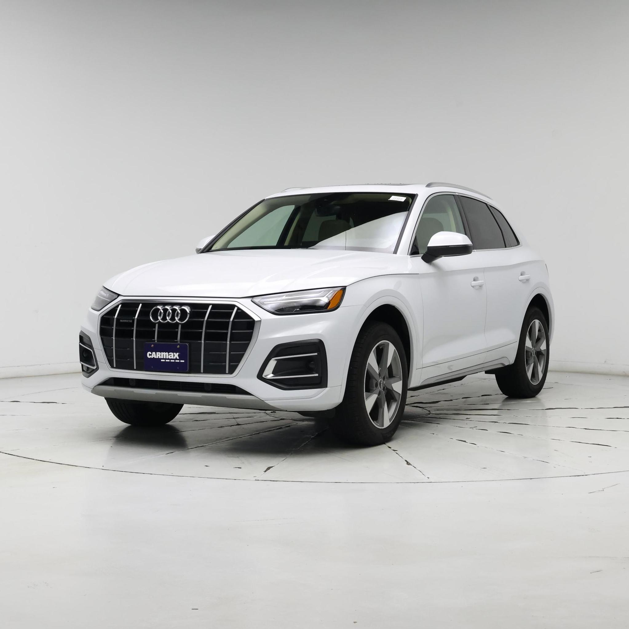 Thumbnail: 2023 Audi Q5 - 4