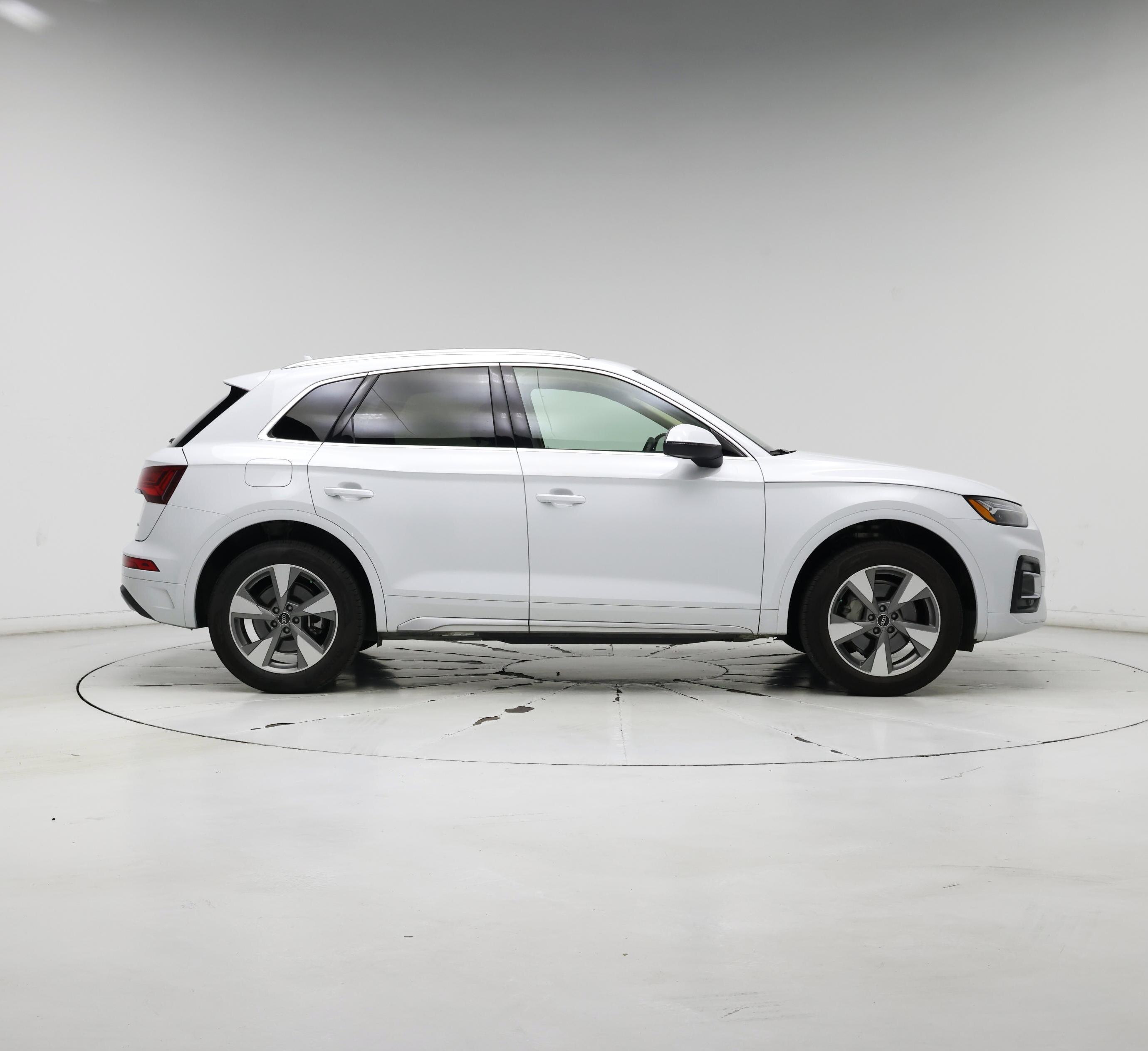 Thumbnail: 2023 Audi Q5 - 7