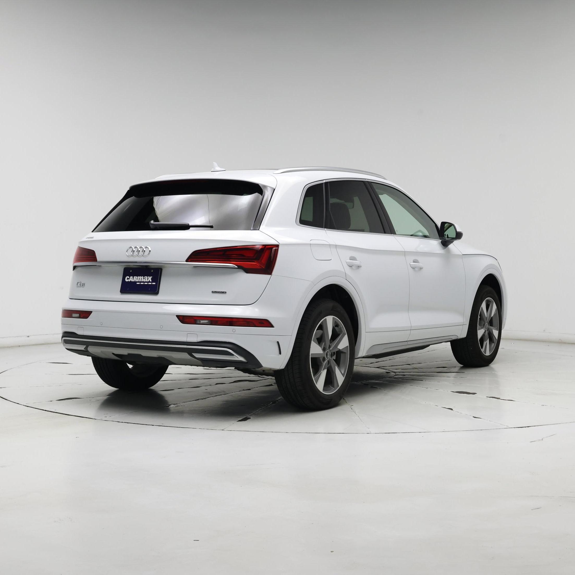 Thumbnail: 2023 Audi Q5 - 8