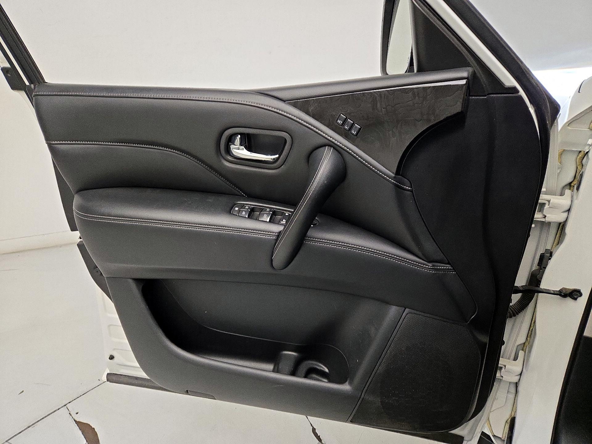 Thumbnail: 2024 INFINITI QX80 - 12