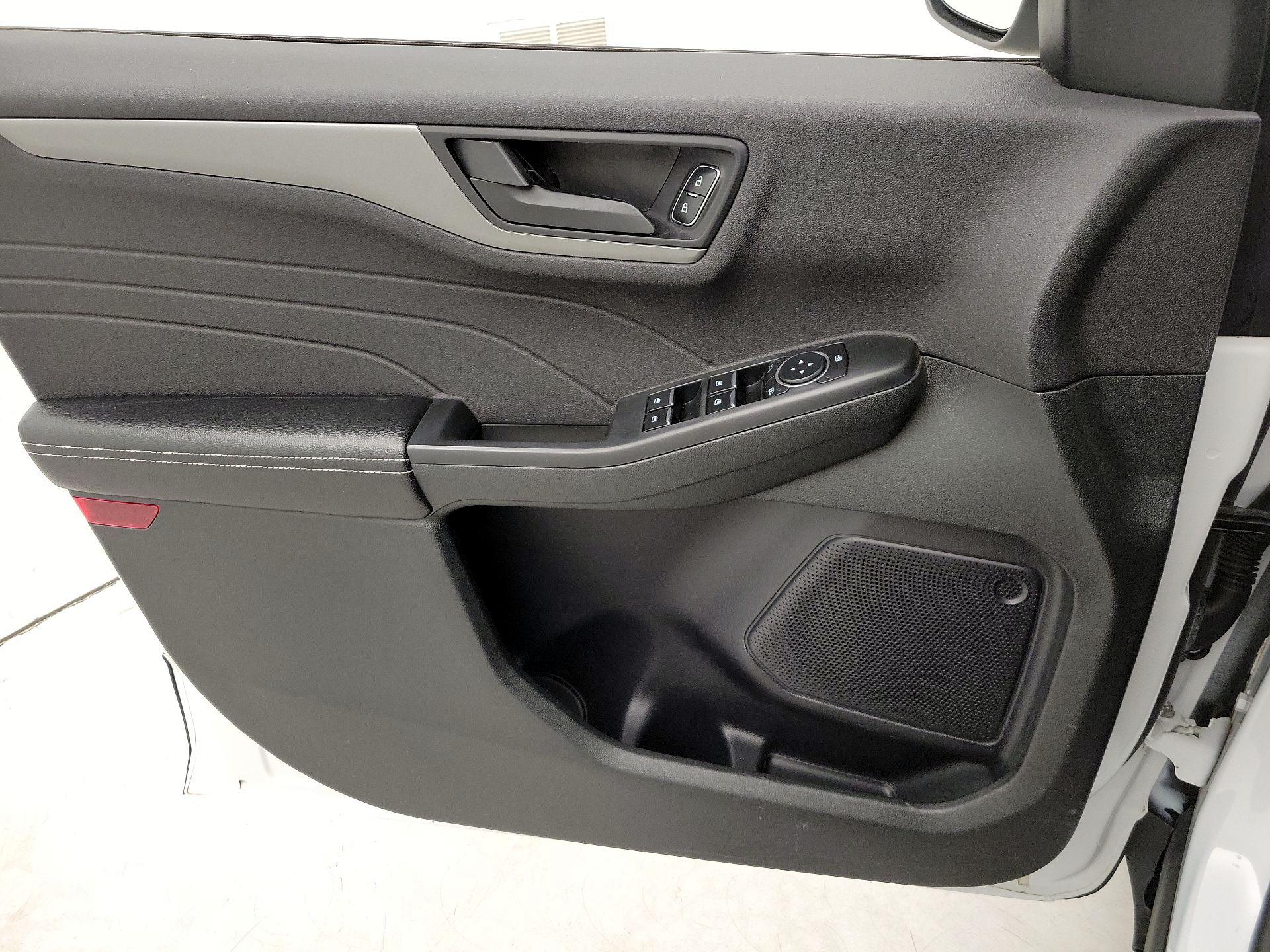 Thumbnail: 2023 Ford Escape - 12