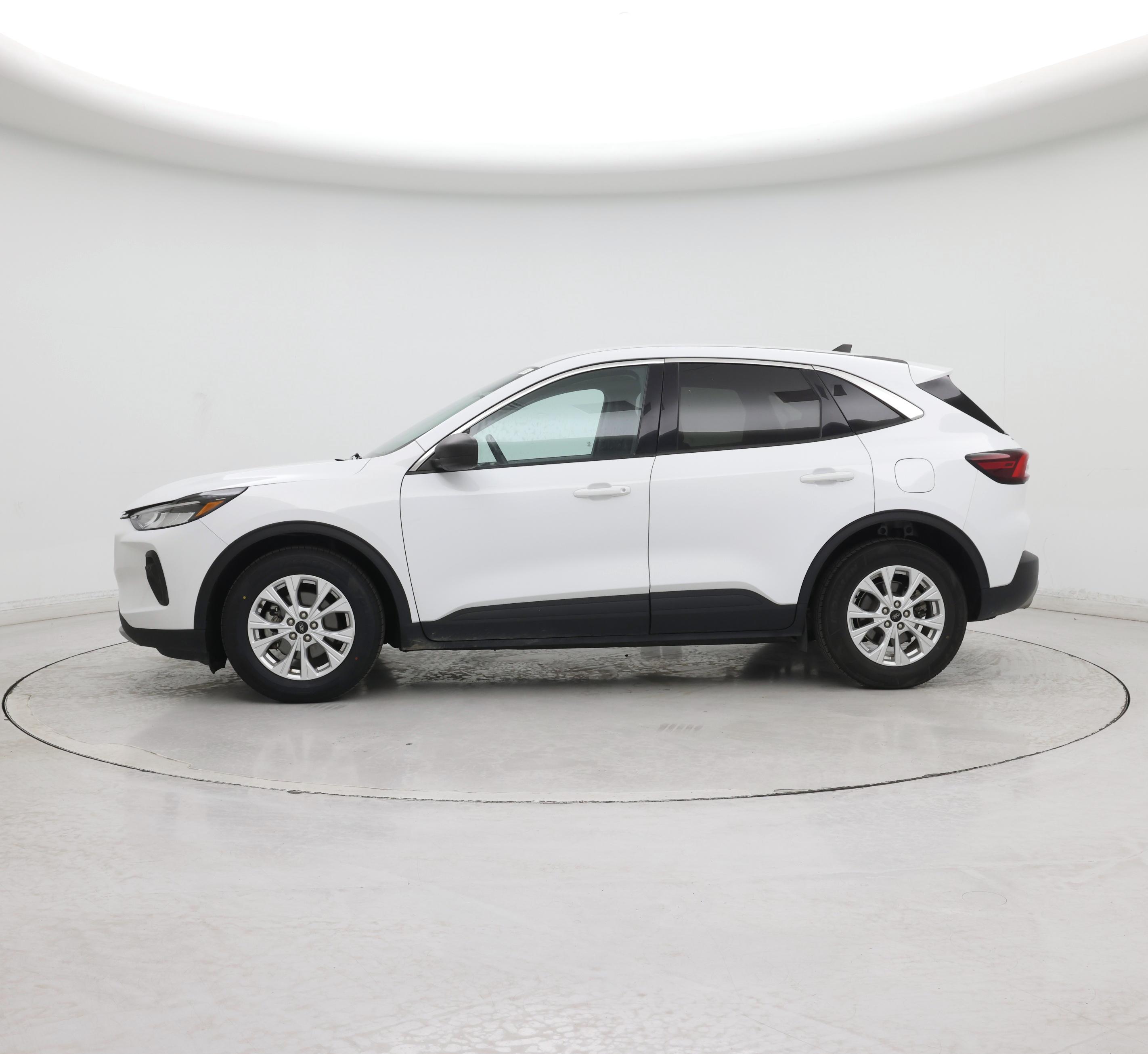 Thumbnail: 2023 Ford Escape - 3