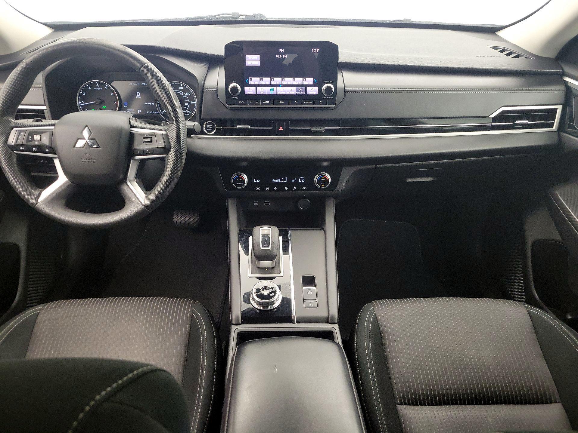 Thumbnail: 2022 Mitsubishi Outlander - 9