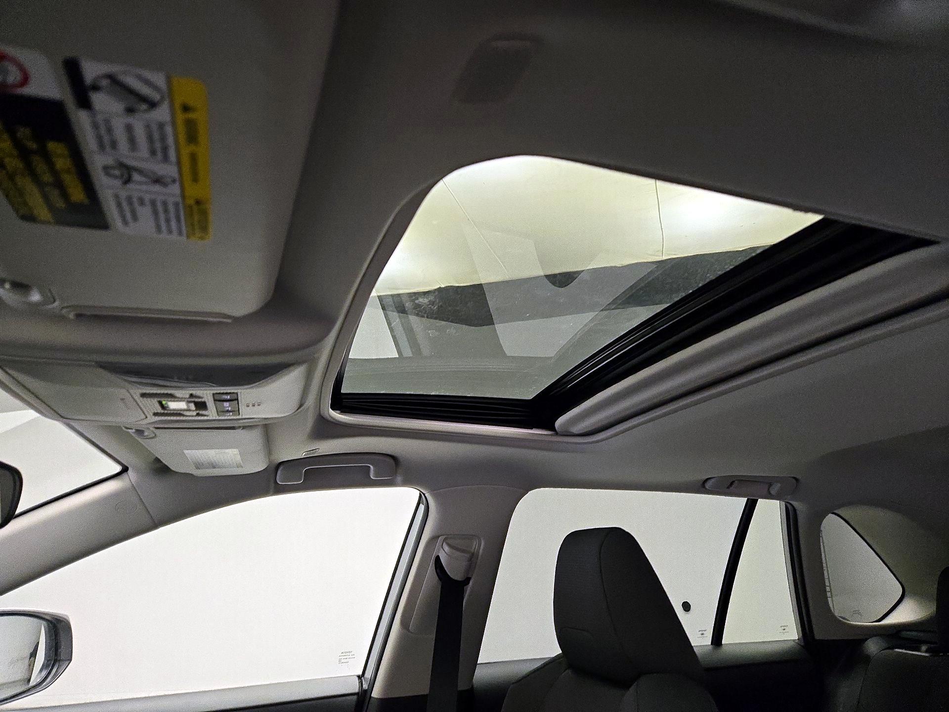 Thumbnail: 2025 Toyota RAV4 - 19