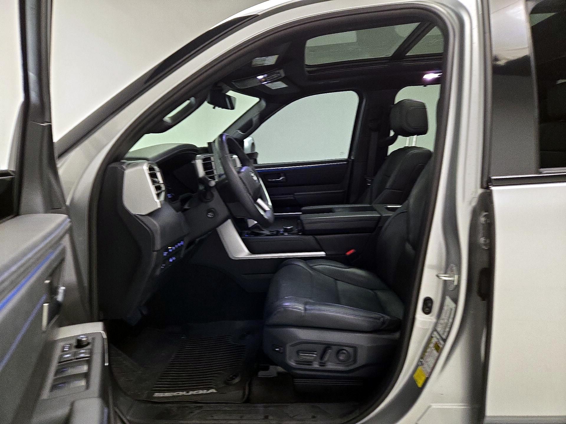 Thumbnail: 2023 Toyota Sequoia - 11