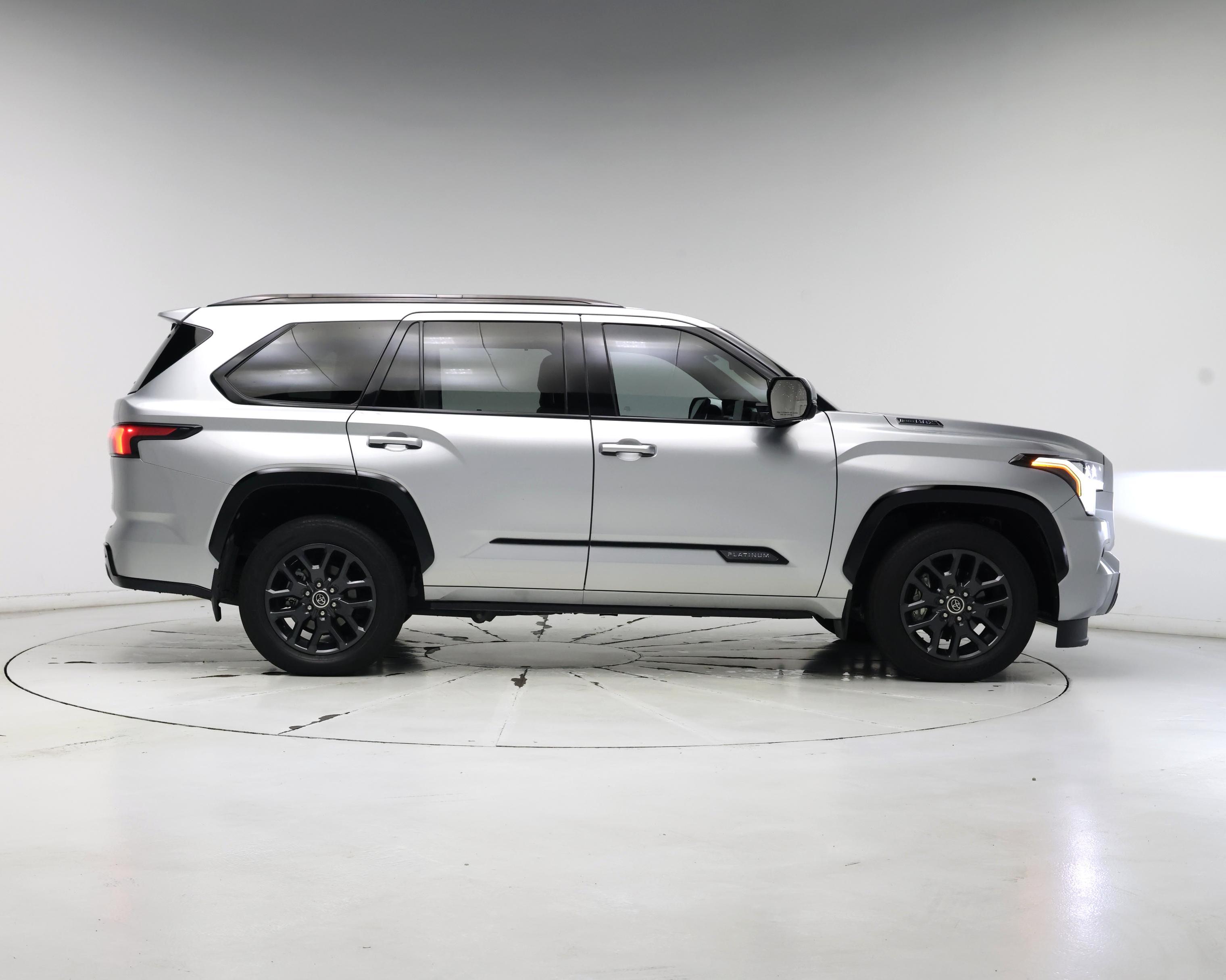 Thumbnail: 2023 Toyota Sequoia - 7