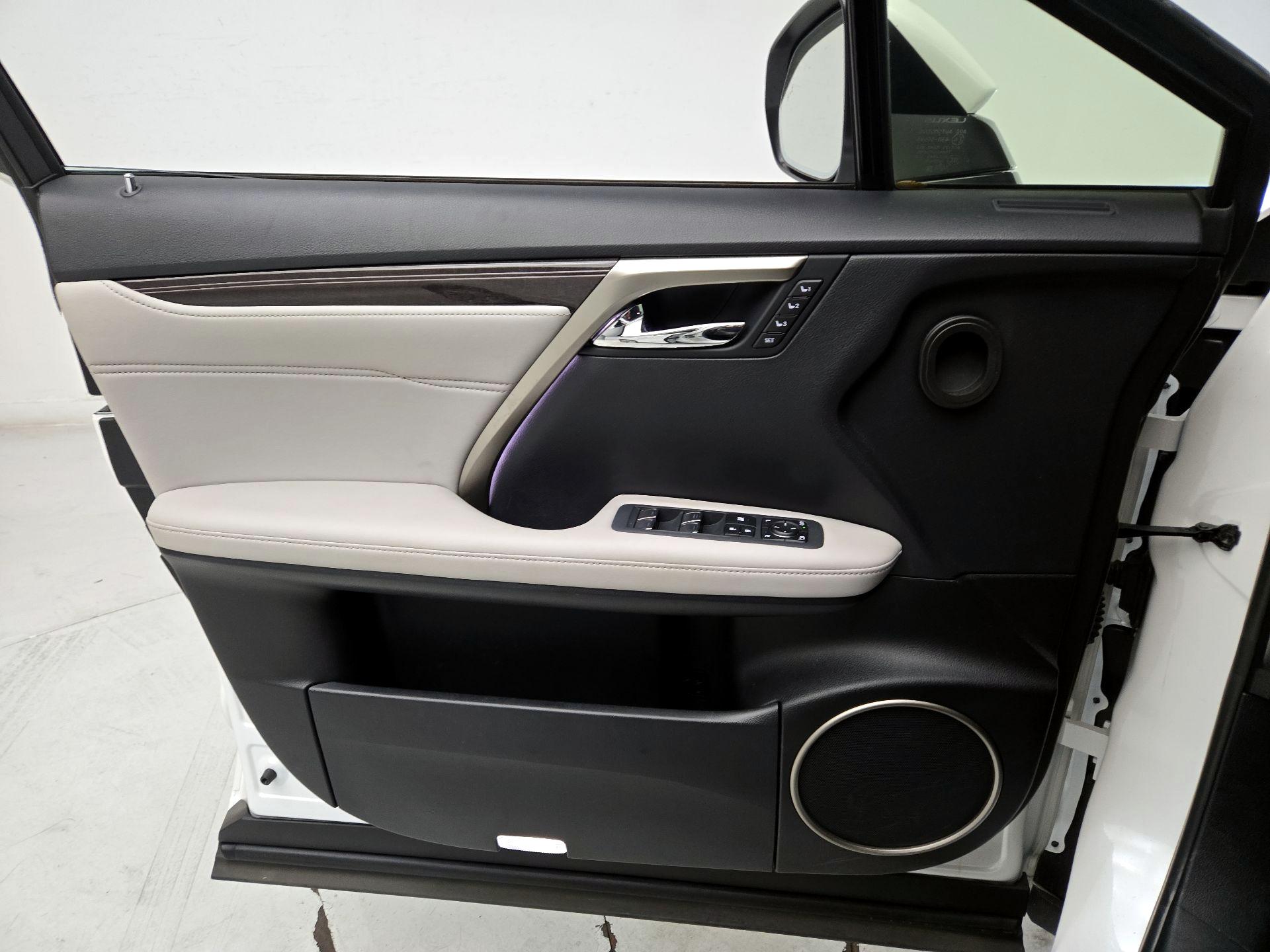 Thumbnail: 2020 Lexus RX - 12