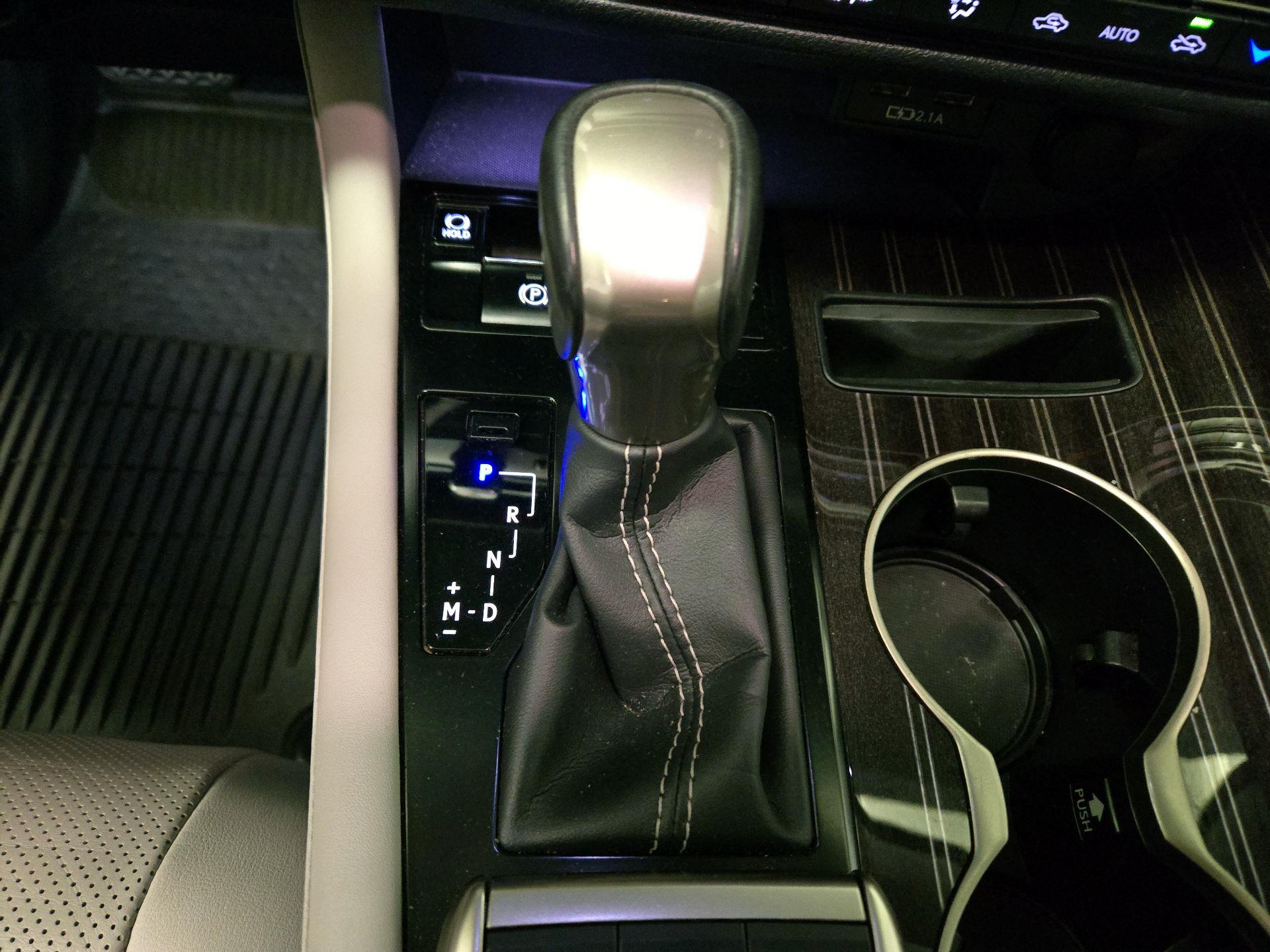 Thumbnail: 2020 Lexus RX - 18