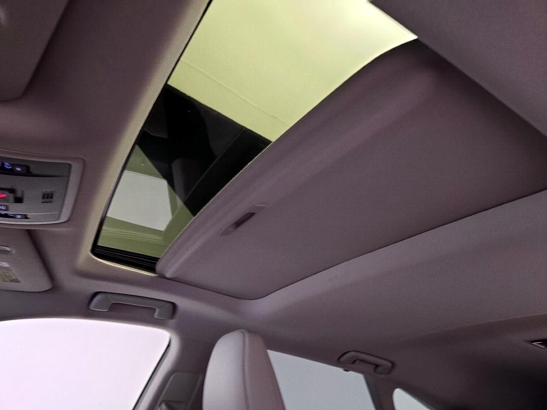 Thumbnail: 2020 Lexus RX - 20