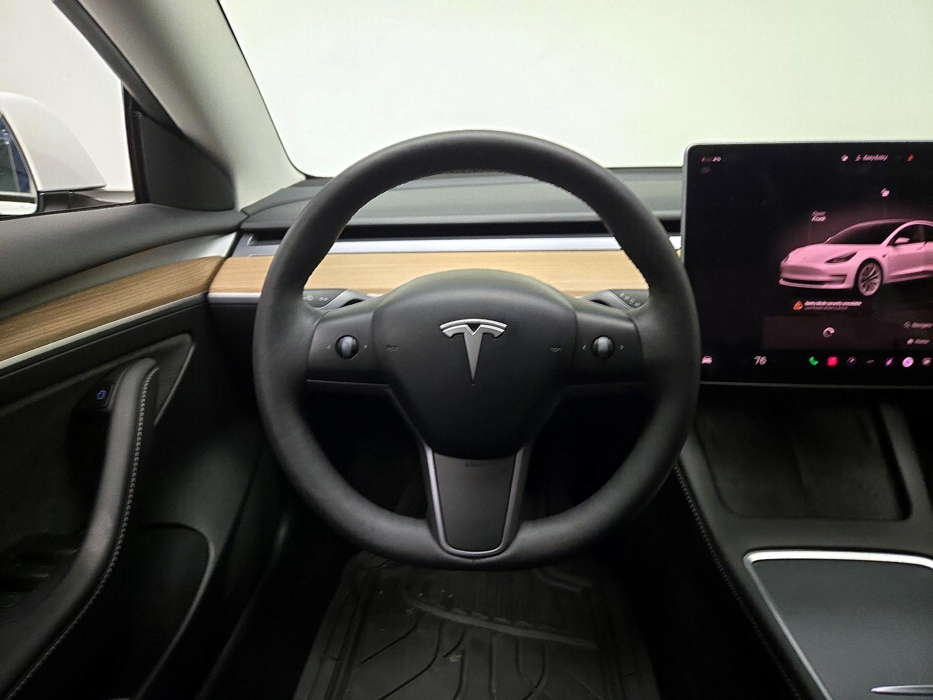 Thumbnail: 2023 Tesla Model 3 - 10