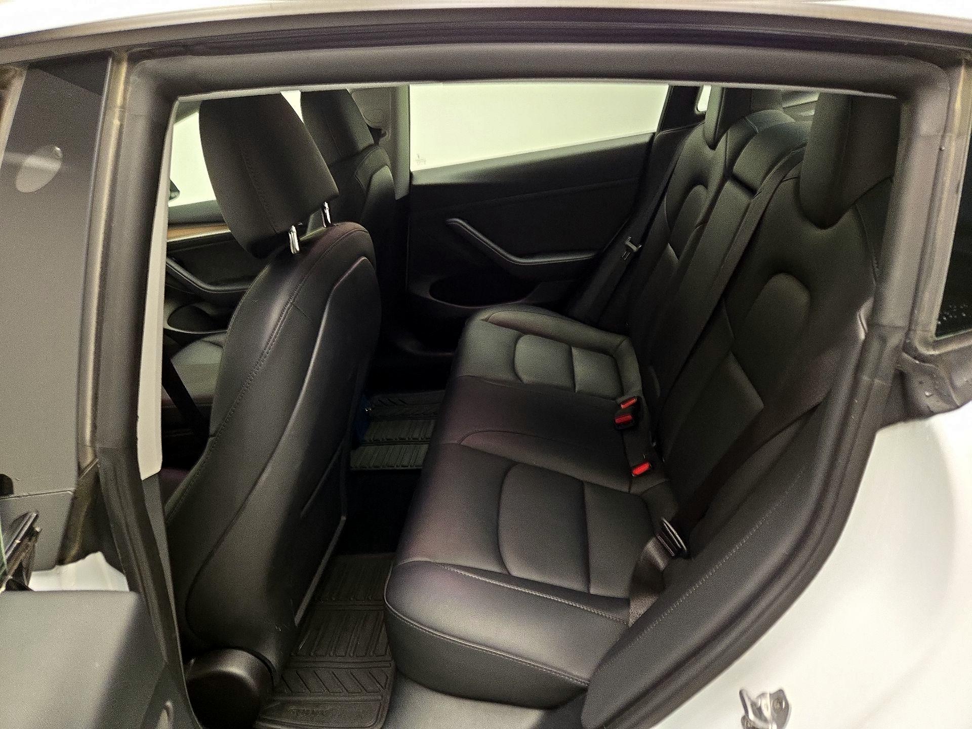 Thumbnail: 2023 Tesla Model 3 - 19