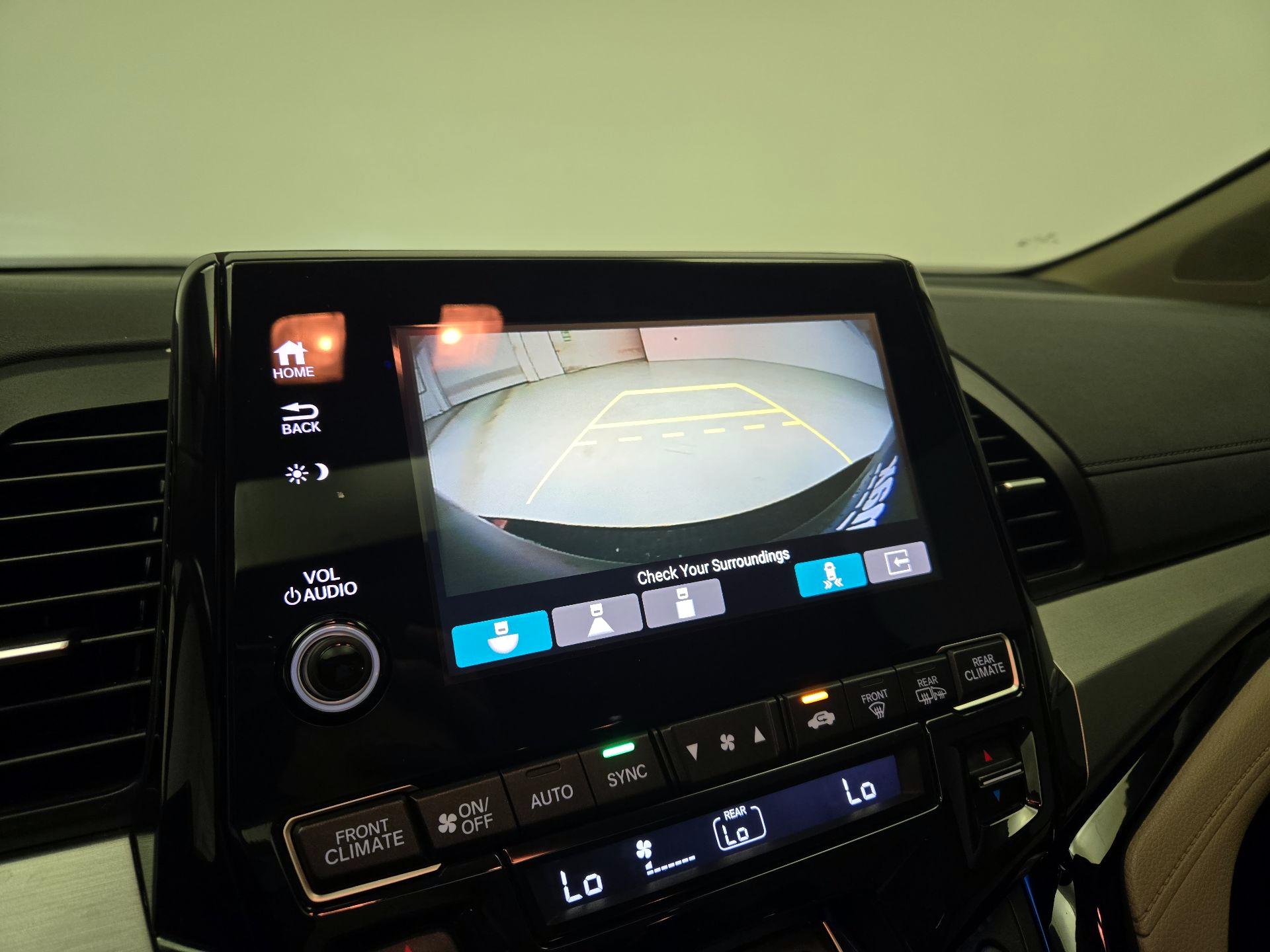 Thumbnail: 2019 Honda Odyssey - 15