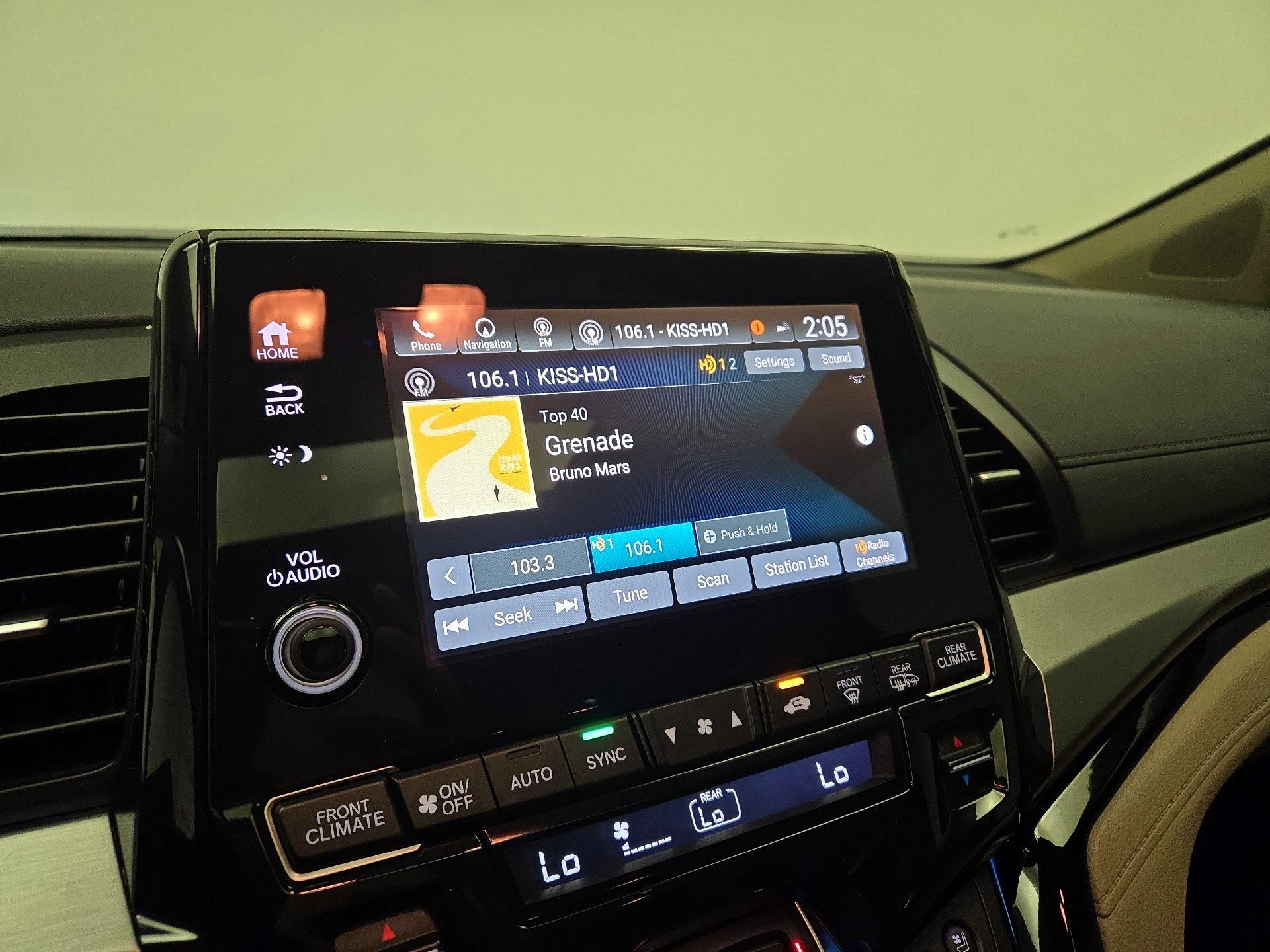 Thumbnail: 2019 Honda Odyssey - 16