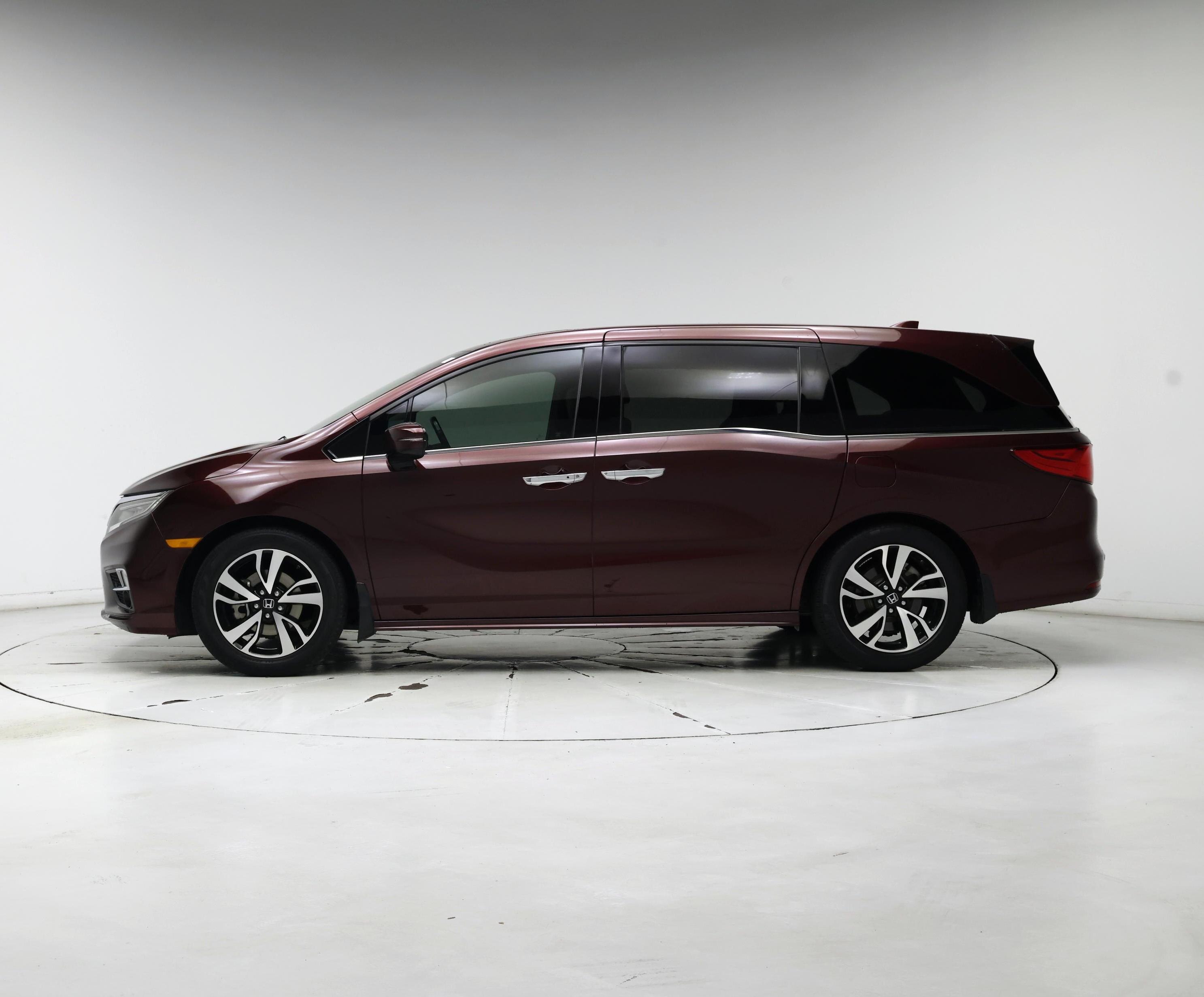 Thumbnail: 2019 Honda Odyssey - 3