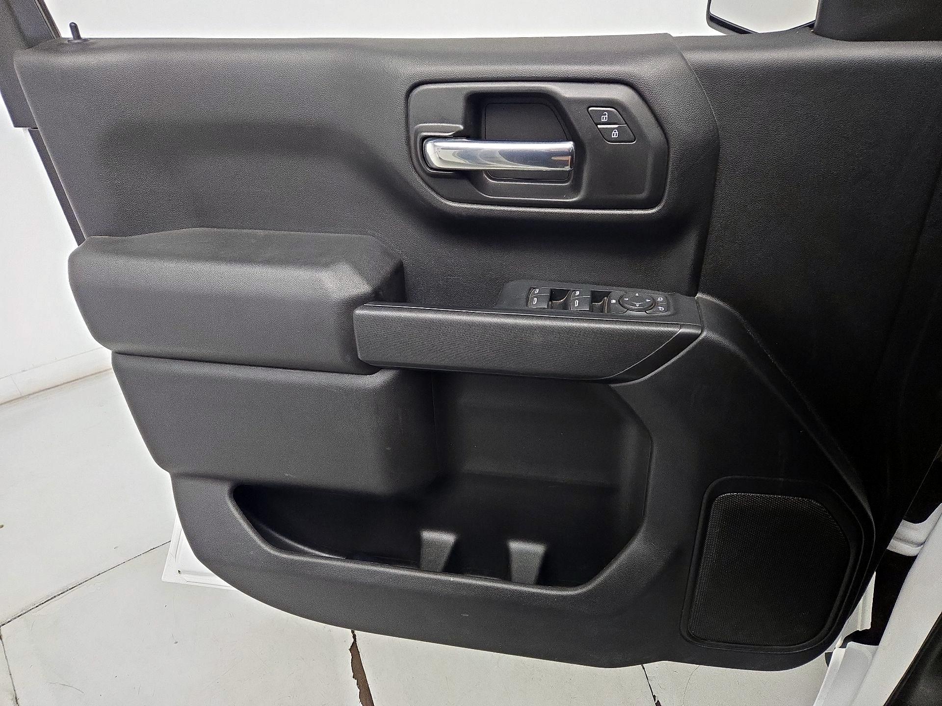 Thumbnail: 2023 Chevrolet Silverado 1500 - 12