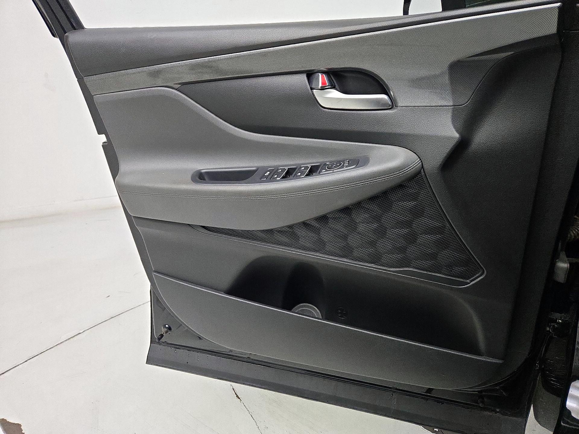 Thumbnail: 2023 Hyundai Santa Fe - 12