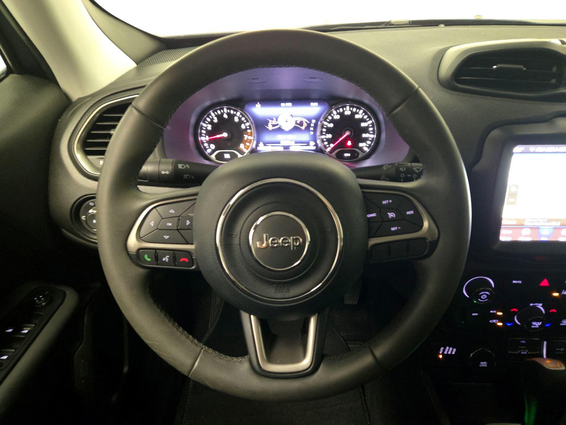 Thumbnail: 2022 Jeep Renegade - 10