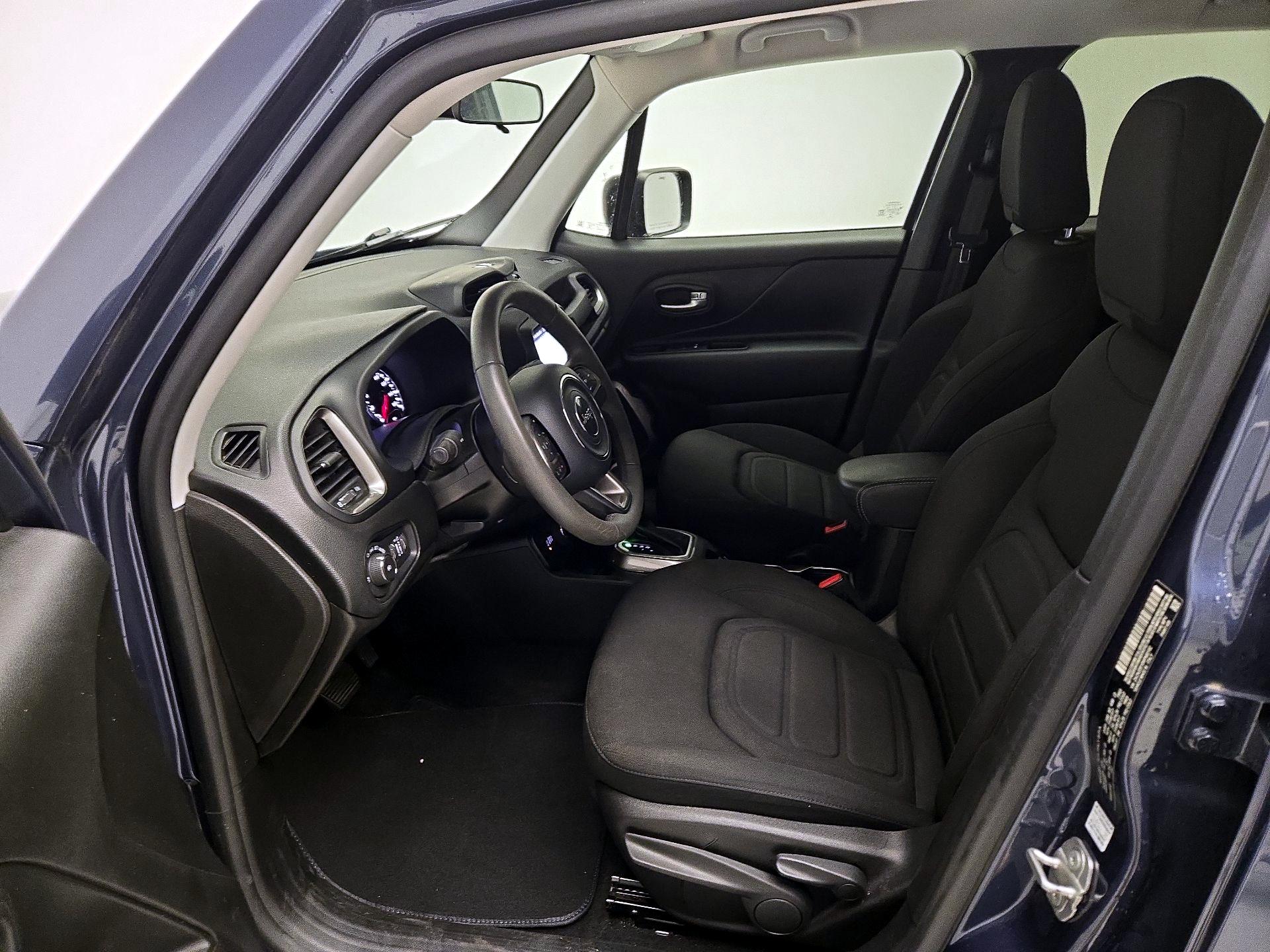 Thumbnail: 2022 Jeep Renegade - 11