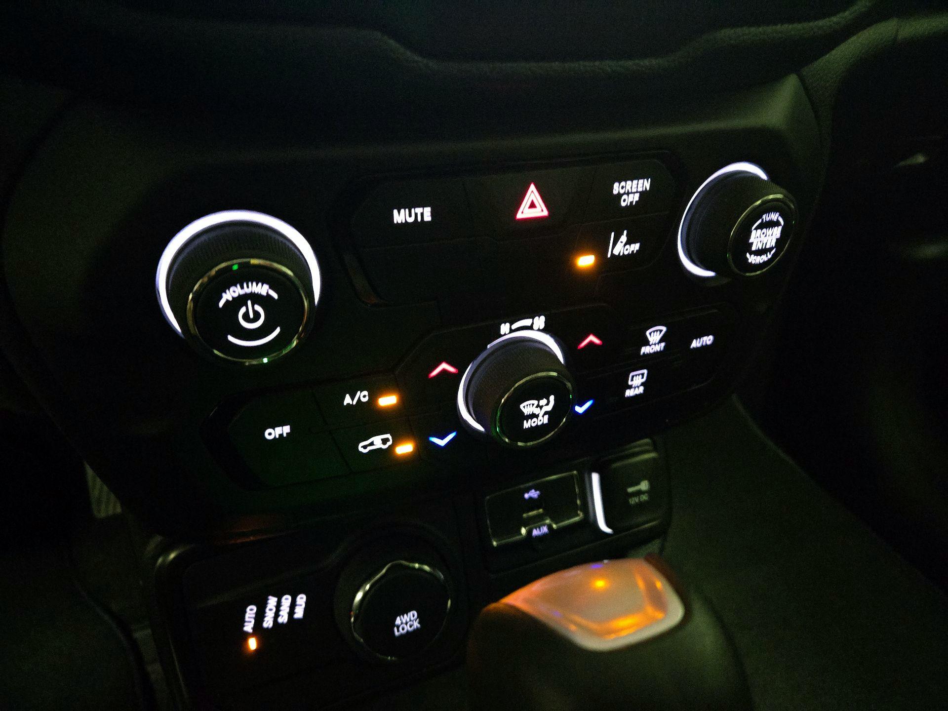 Thumbnail: 2022 Jeep Renegade - 17