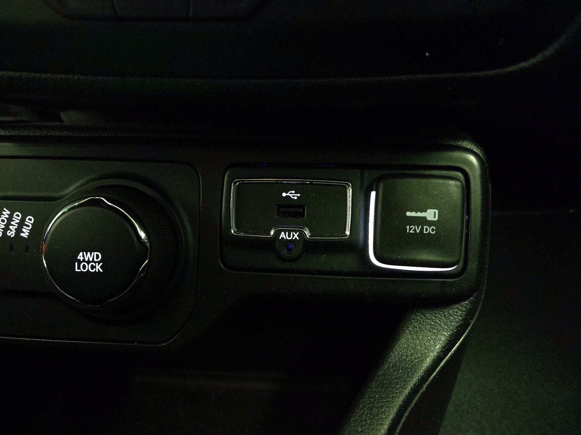 Thumbnail: 2022 Jeep Renegade - 19