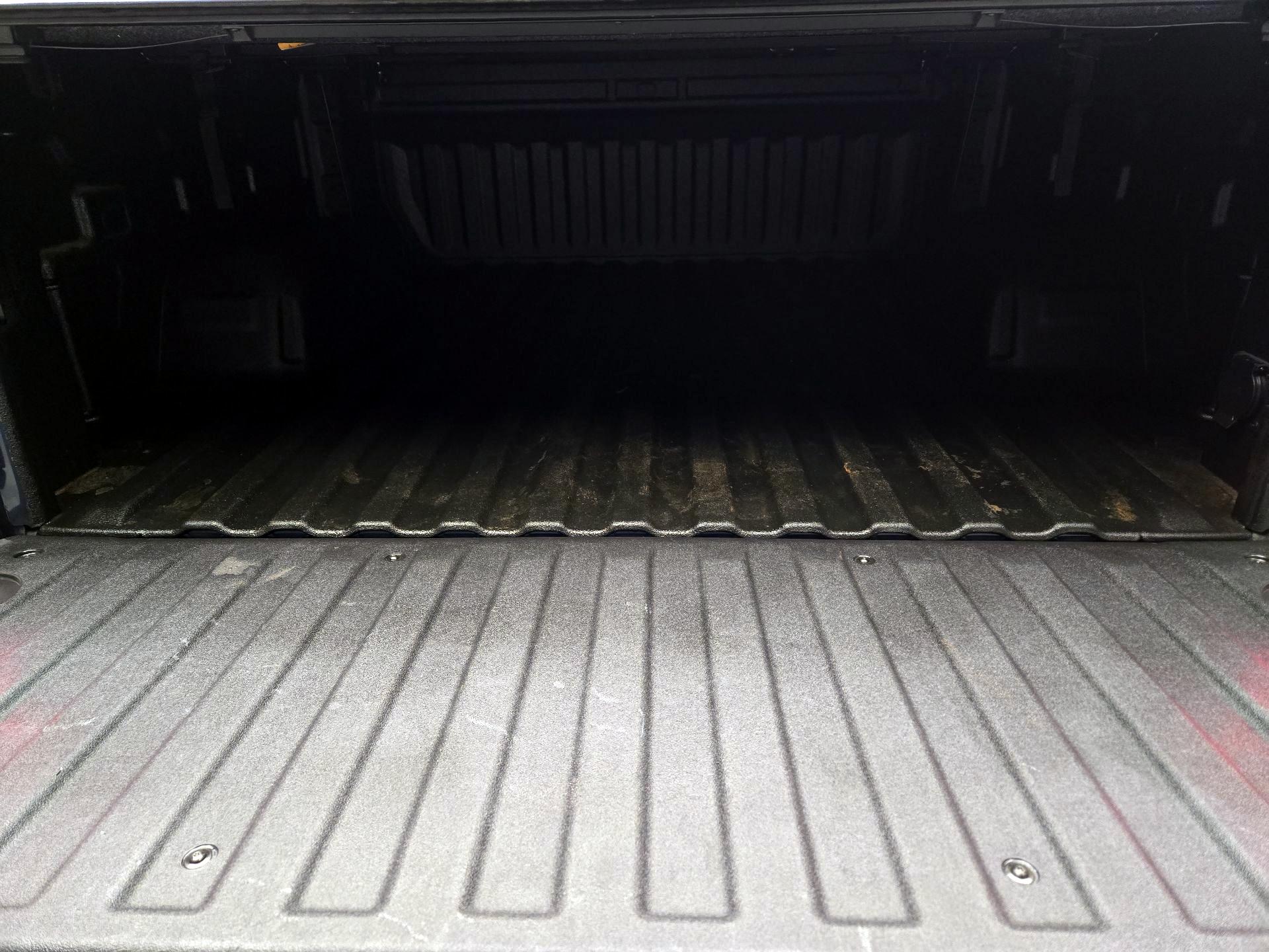 Thumbnail: 2023 Chevrolet Silverado 1500 - 20