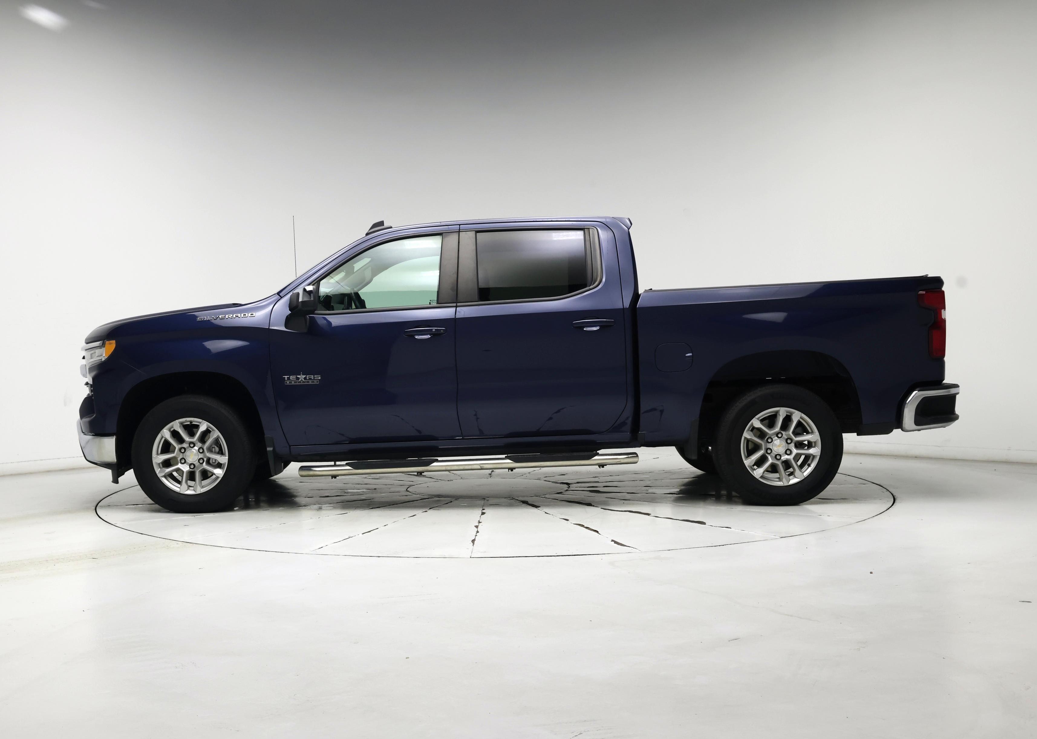 Thumbnail: 2023 Chevrolet Silverado 1500 - 3