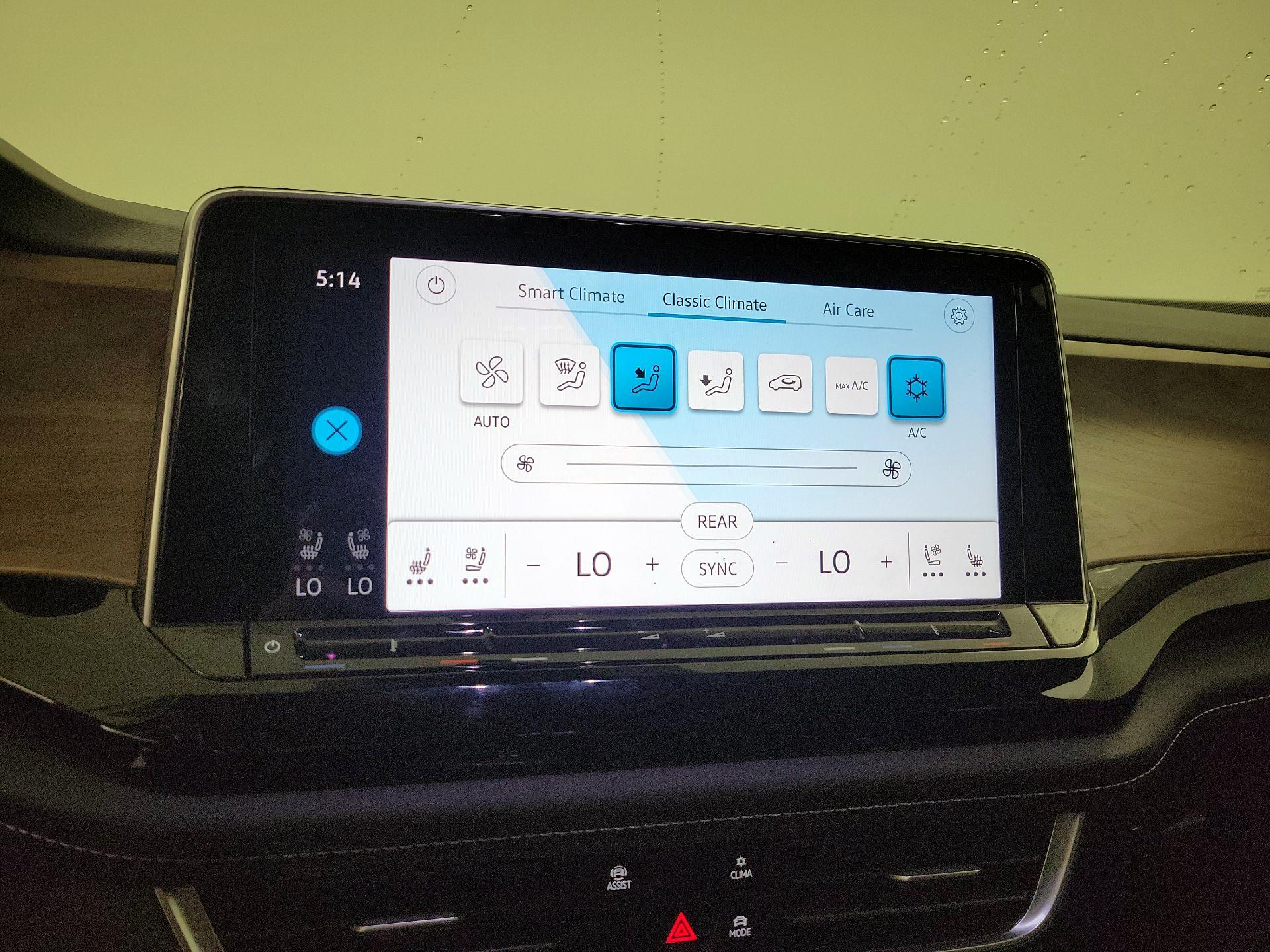 Thumbnail: 2024 Volkswagen Atlas - 16