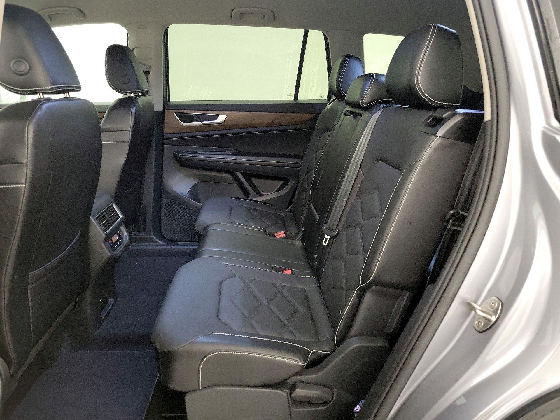 Thumbnail: 2024 Volkswagen Atlas - 18