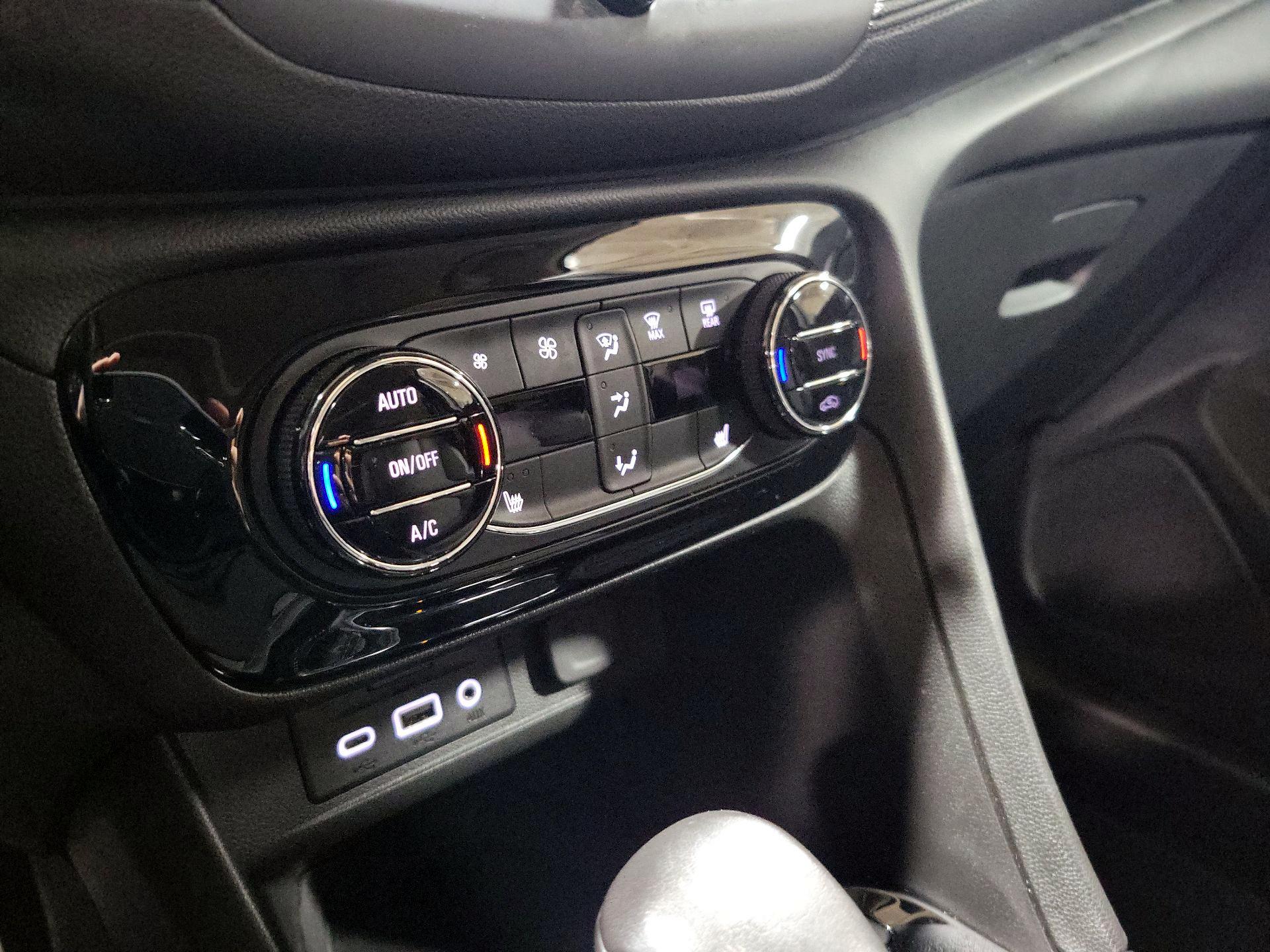 Thumbnail: 2020 Buick Encore GX - 16