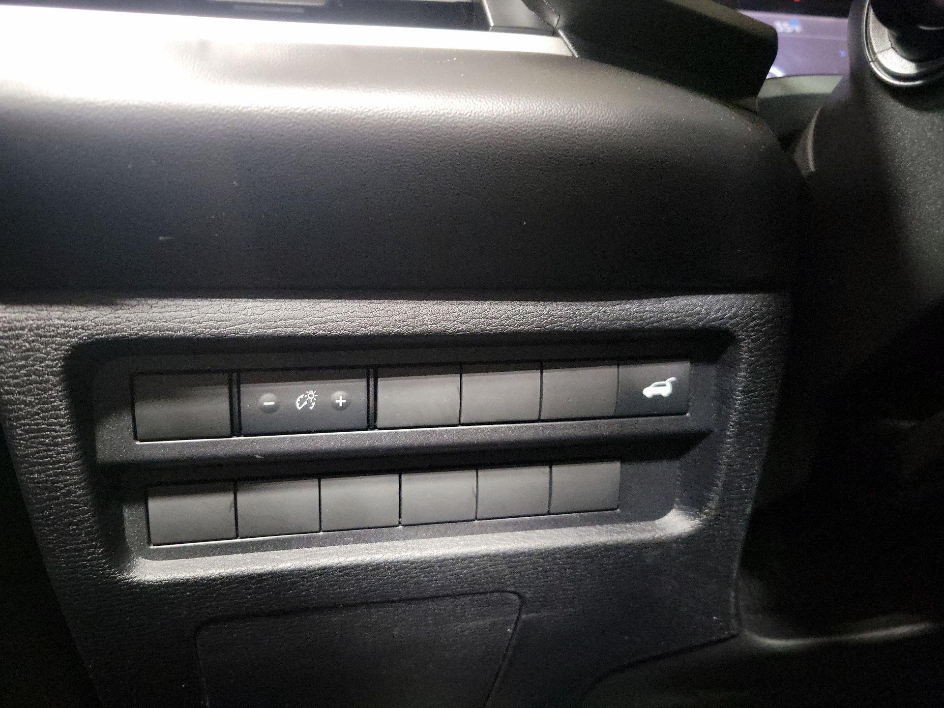 Thumbnail: 2023 Mitsubishi Outlander - 13