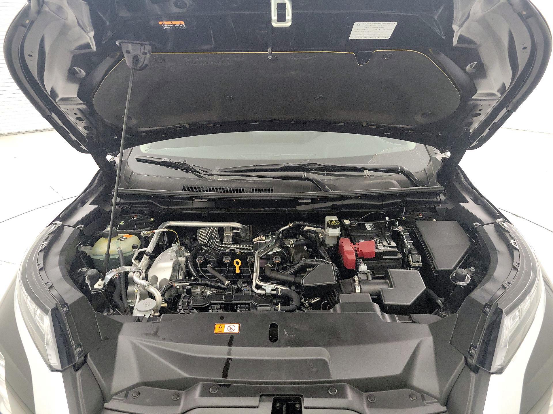 Thumbnail: 2023 Mitsubishi Outlander - 20