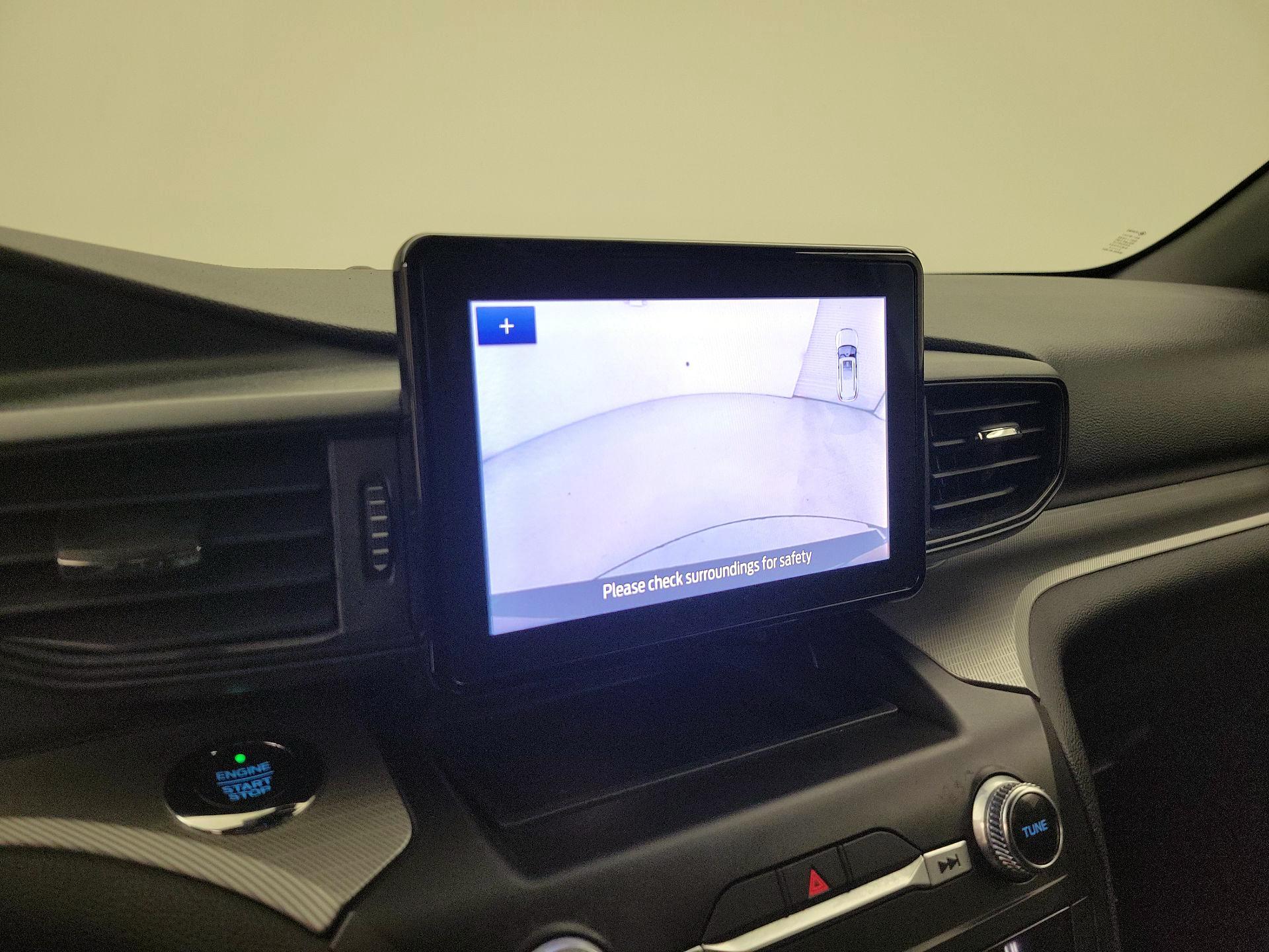 Thumbnail: 2020 Ford Explorer - 14