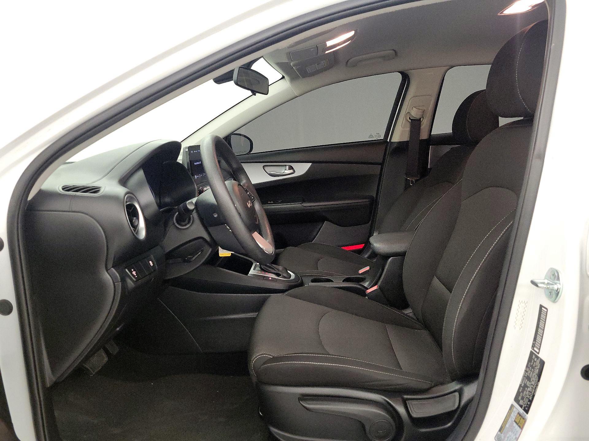 Thumbnail: 2023 Kia Forte - 11