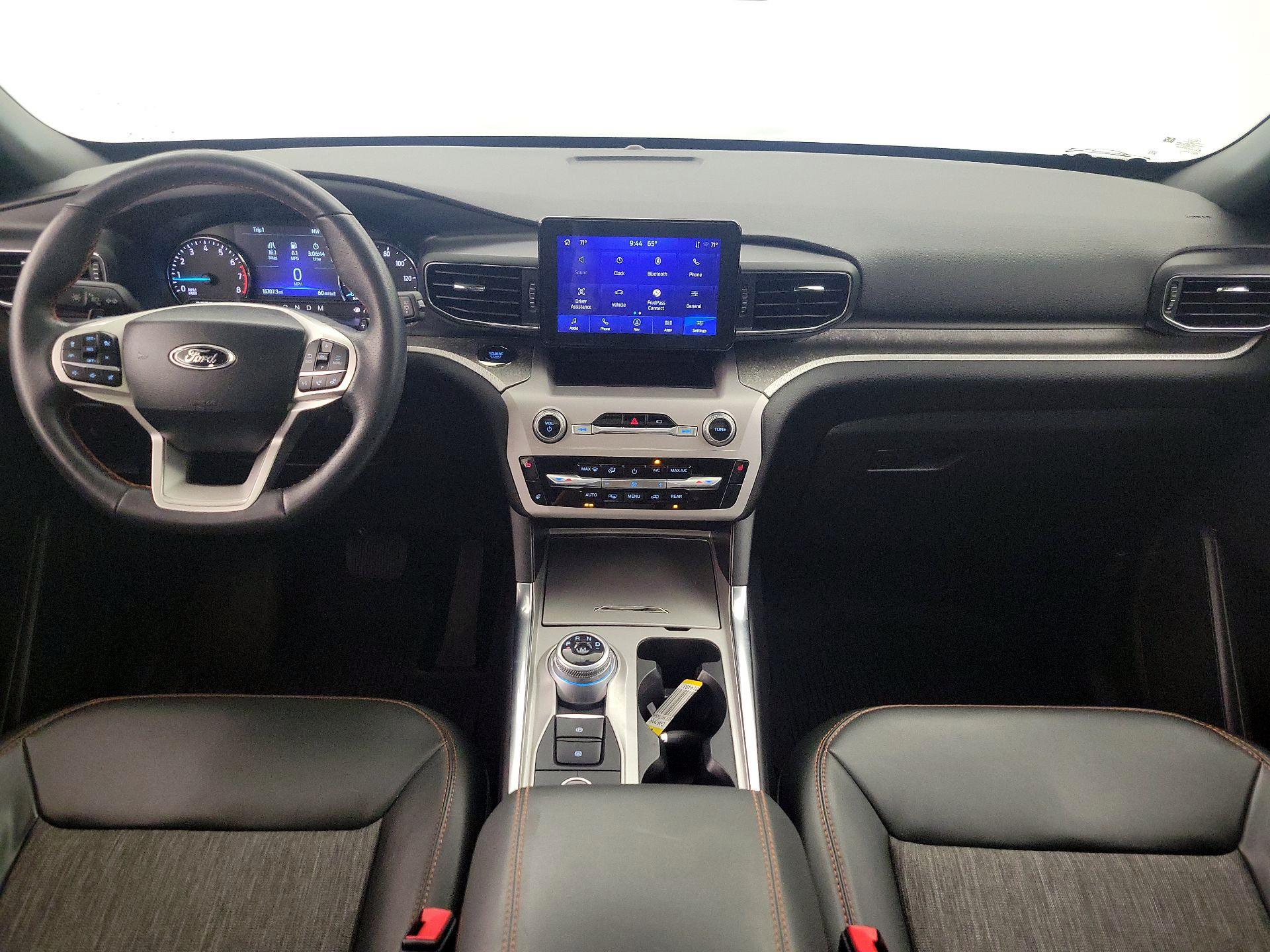 Thumbnail: 2023 Ford Explorer - 9