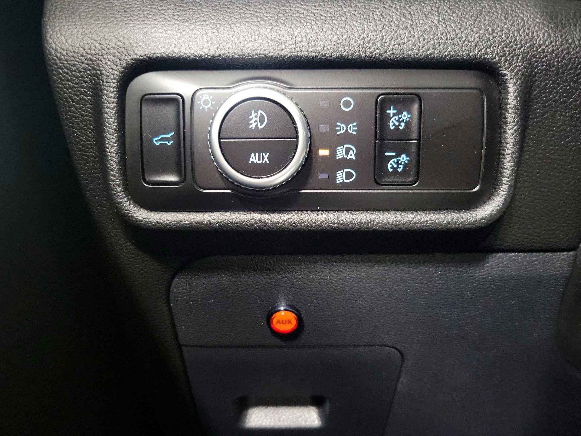 Thumbnail: 2023 Ford Explorer - 13