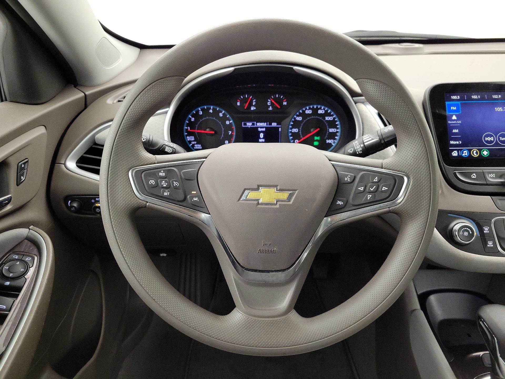 Thumbnail: 2023 Chevrolet Malibu - 10