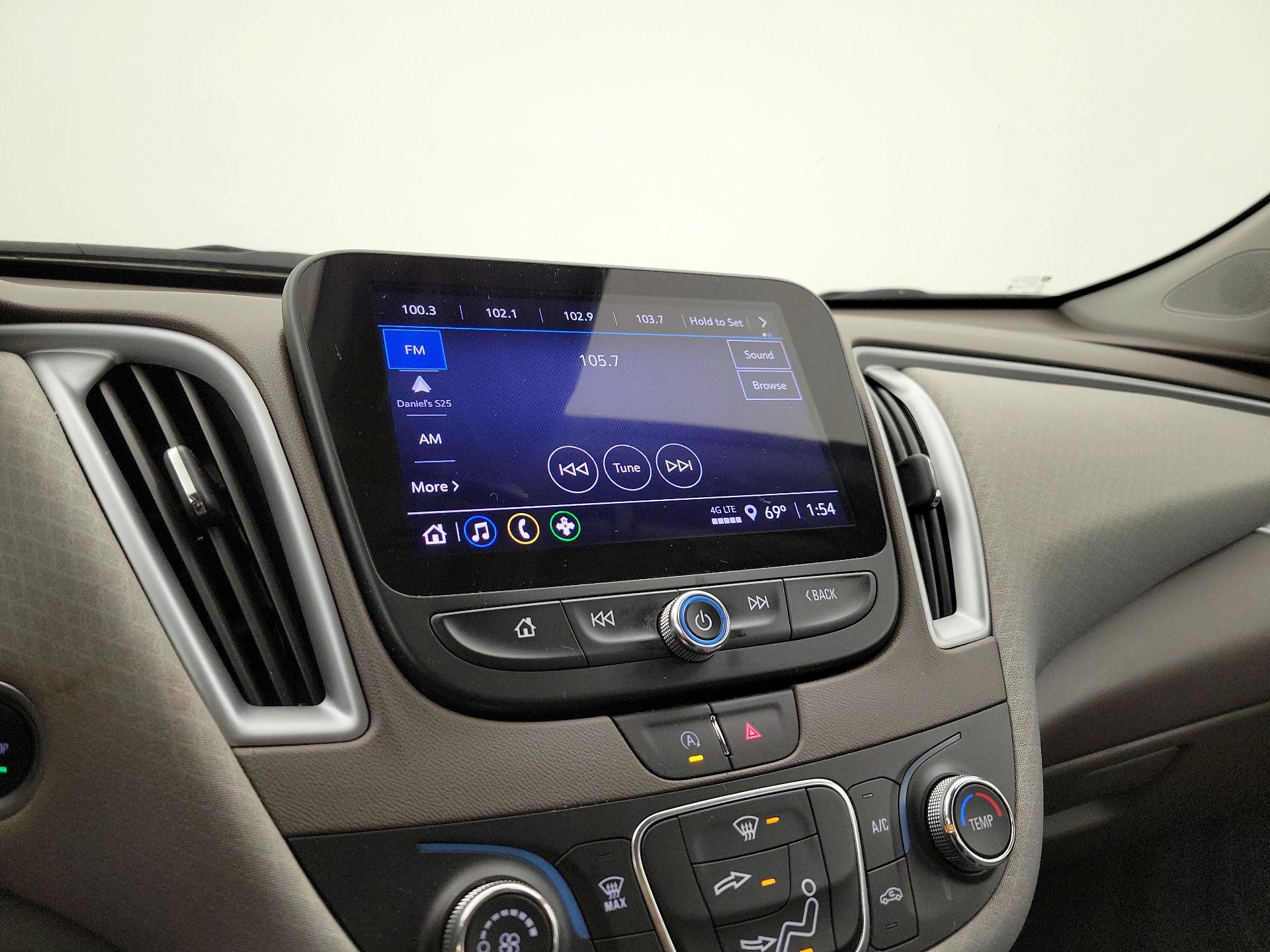 Thumbnail: 2023 Chevrolet Malibu - 15