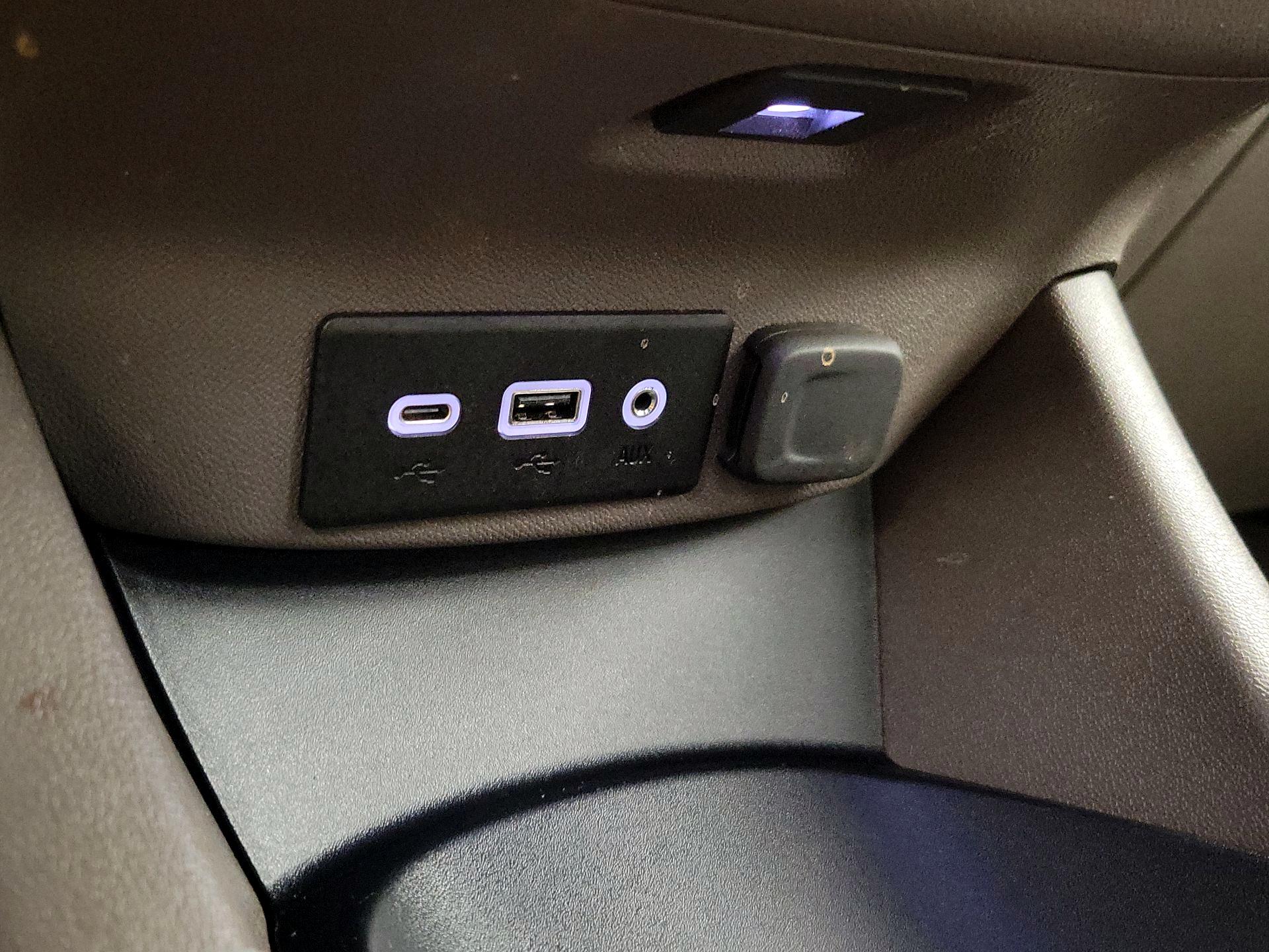 Thumbnail: 2023 Chevrolet Malibu - 18