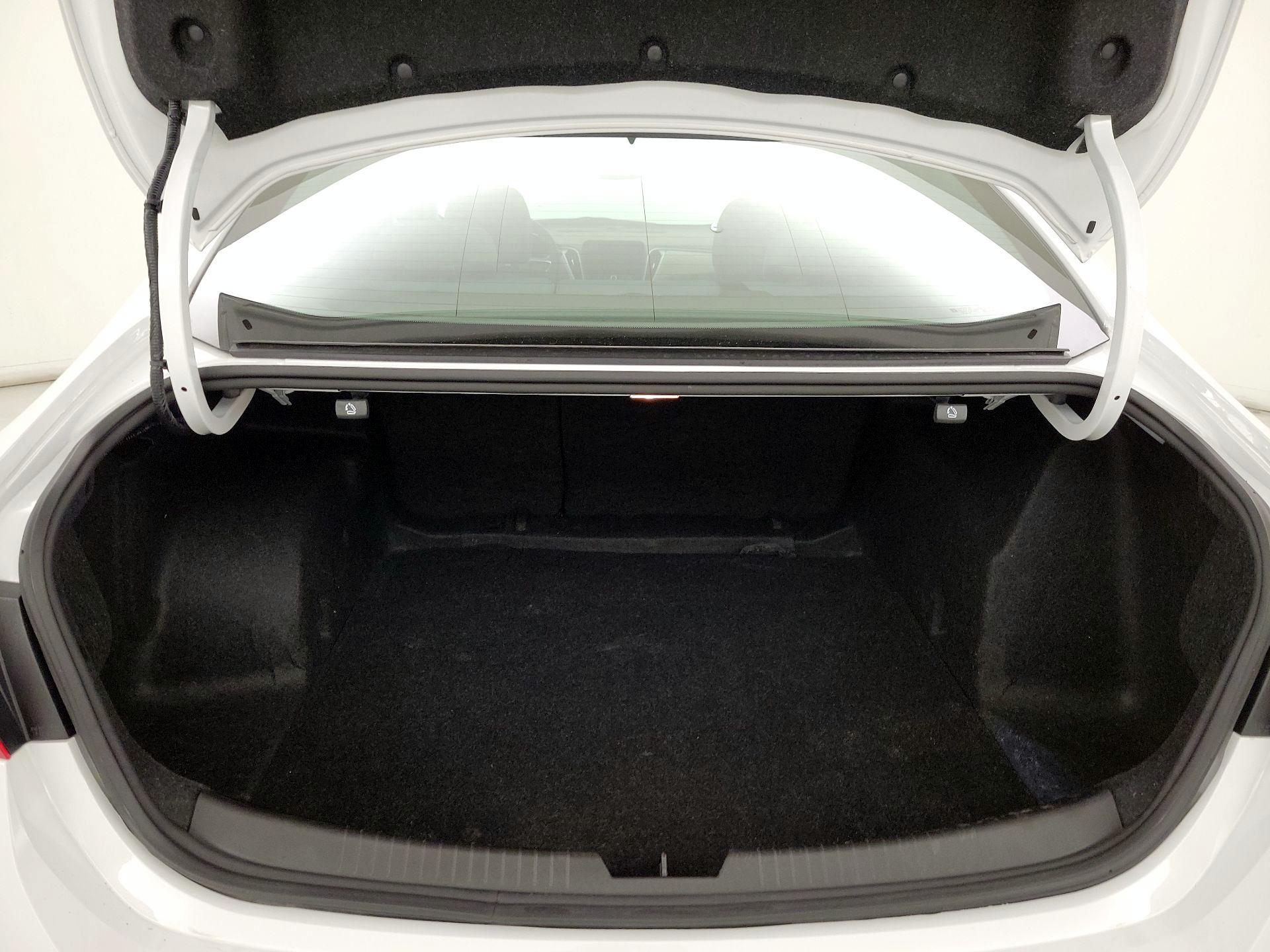 Thumbnail: 2023 Chevrolet Malibu - 20