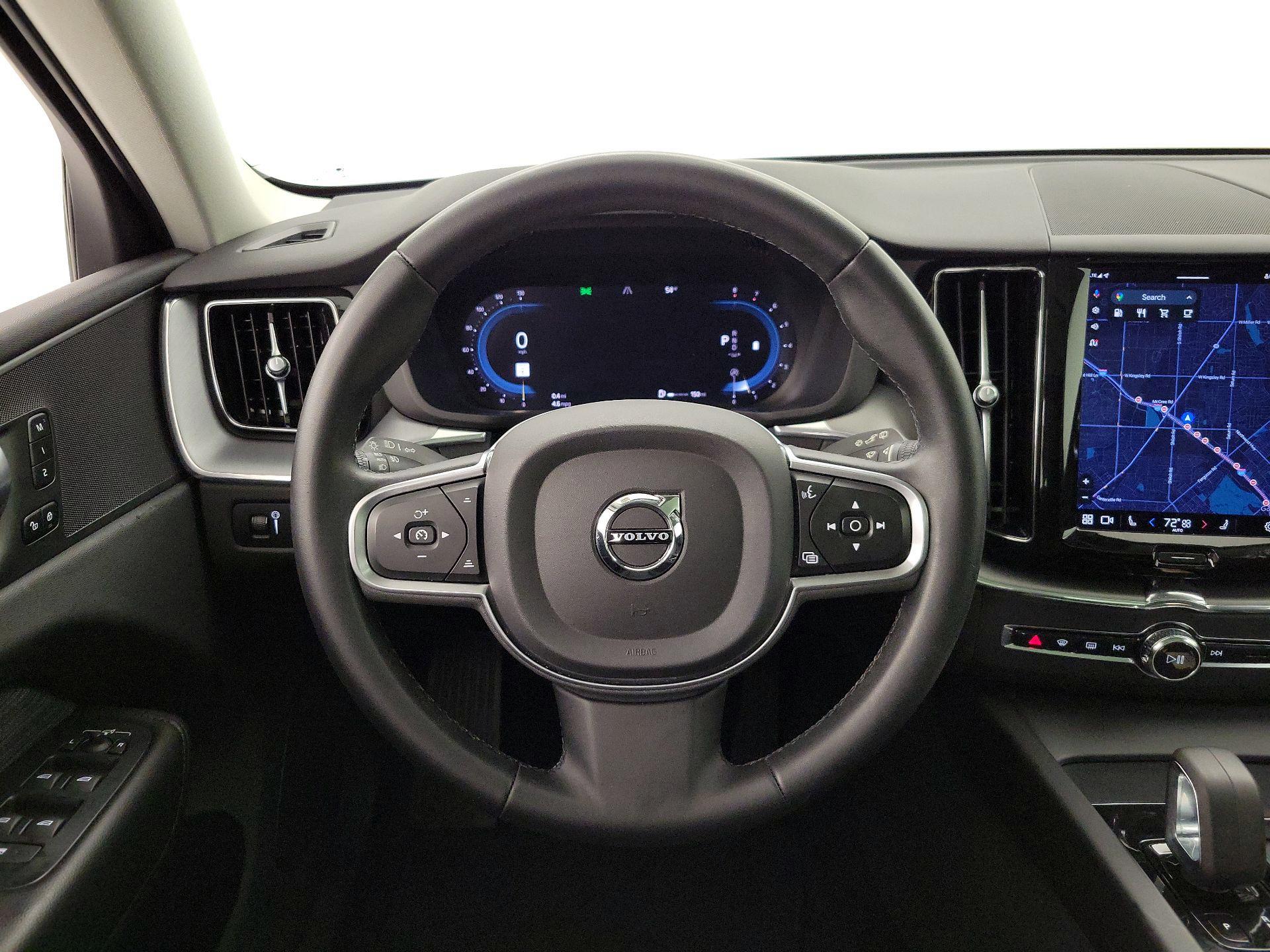 Thumbnail: 2022 Volvo XC60 - 10