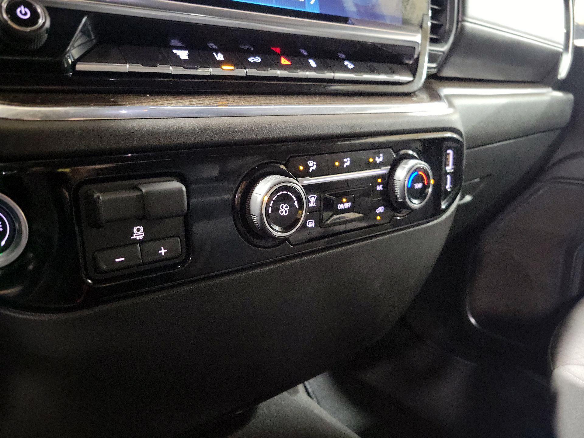 Thumbnail: 2024 Chevrolet Silverado 2500 - 16