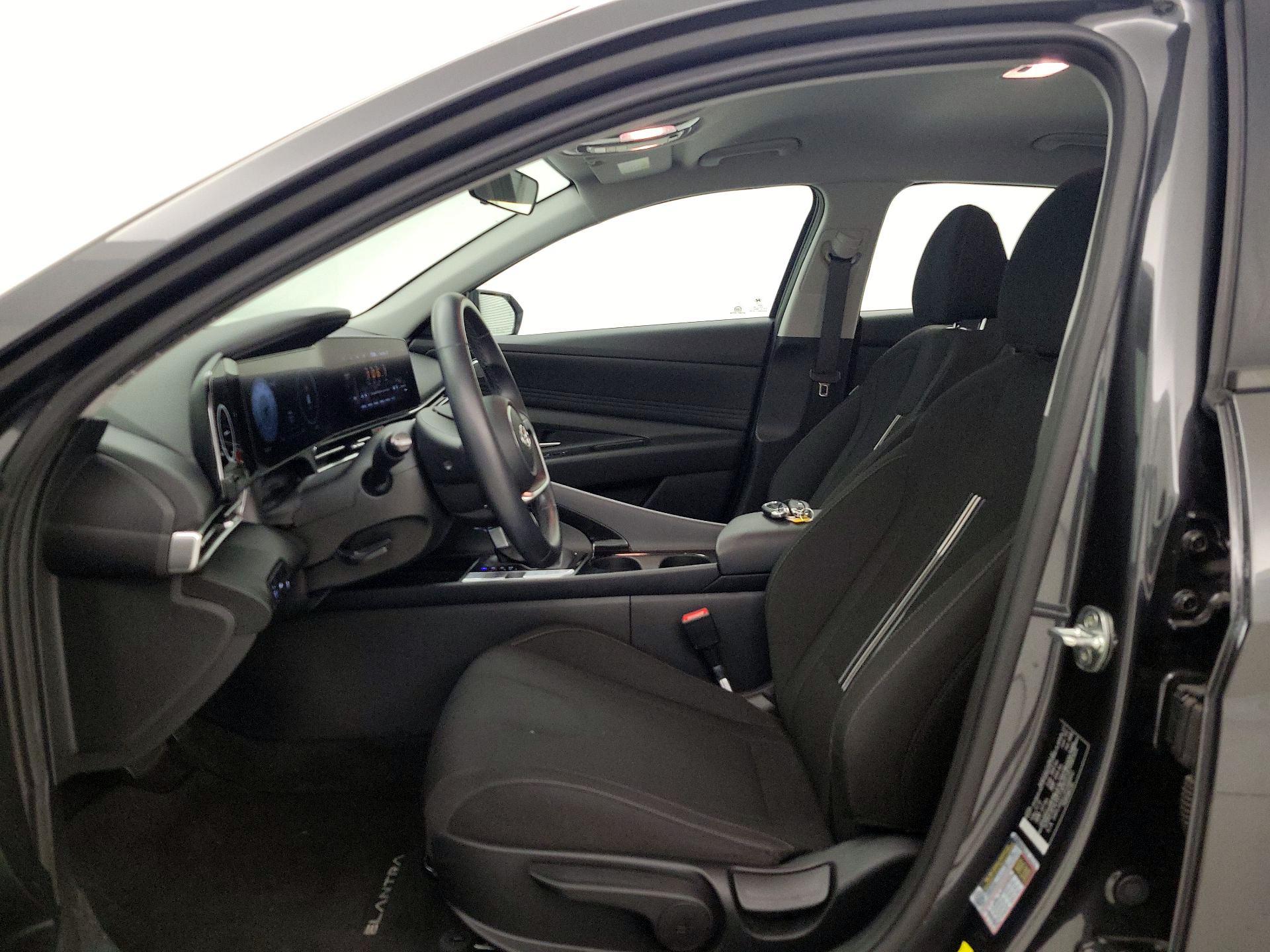 Thumbnail: 2023 Hyundai Elantra - 11