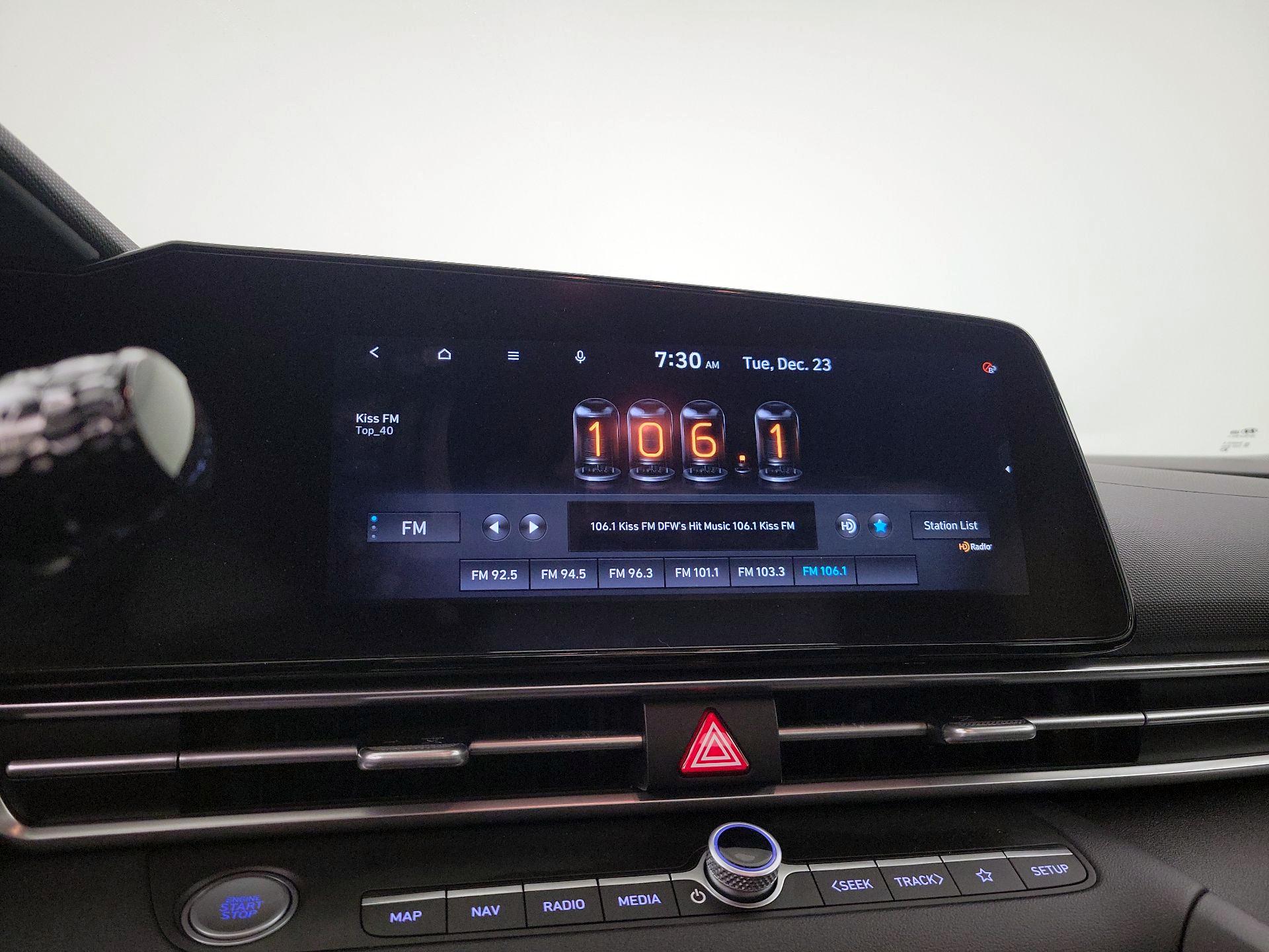 Thumbnail: 2023 Hyundai Elantra - 15