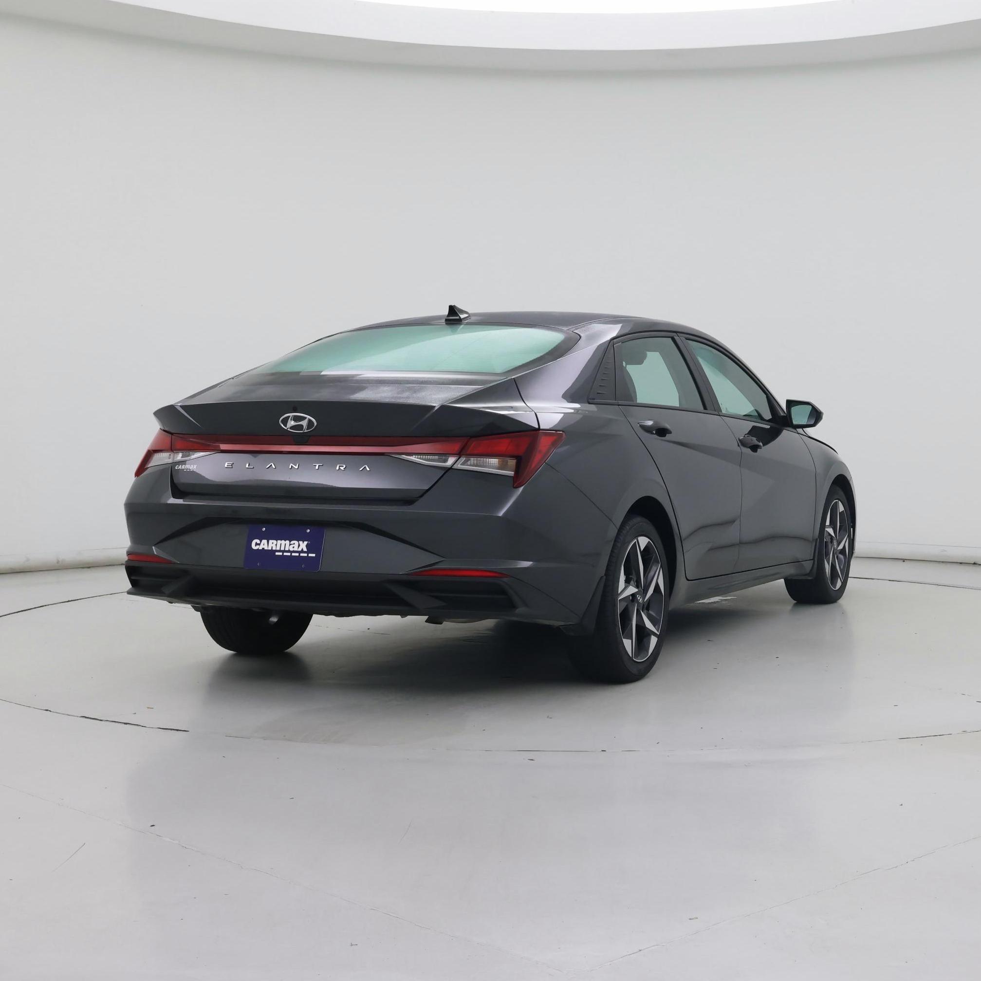 Thumbnail: 2023 Hyundai Elantra - 8