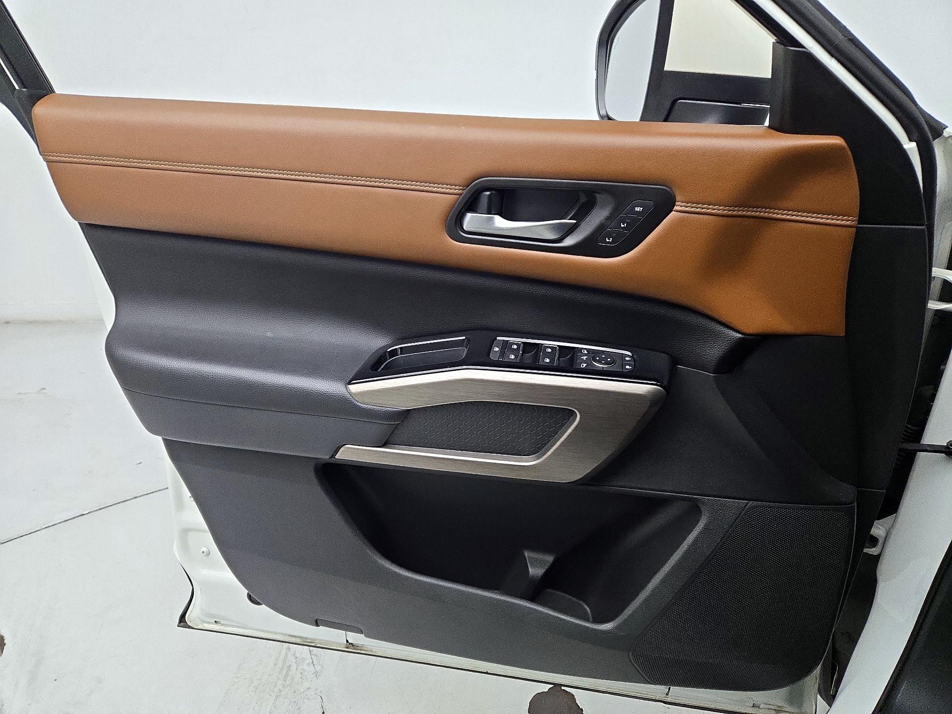 Thumbnail: 2023 Nissan Pathfinder - 12