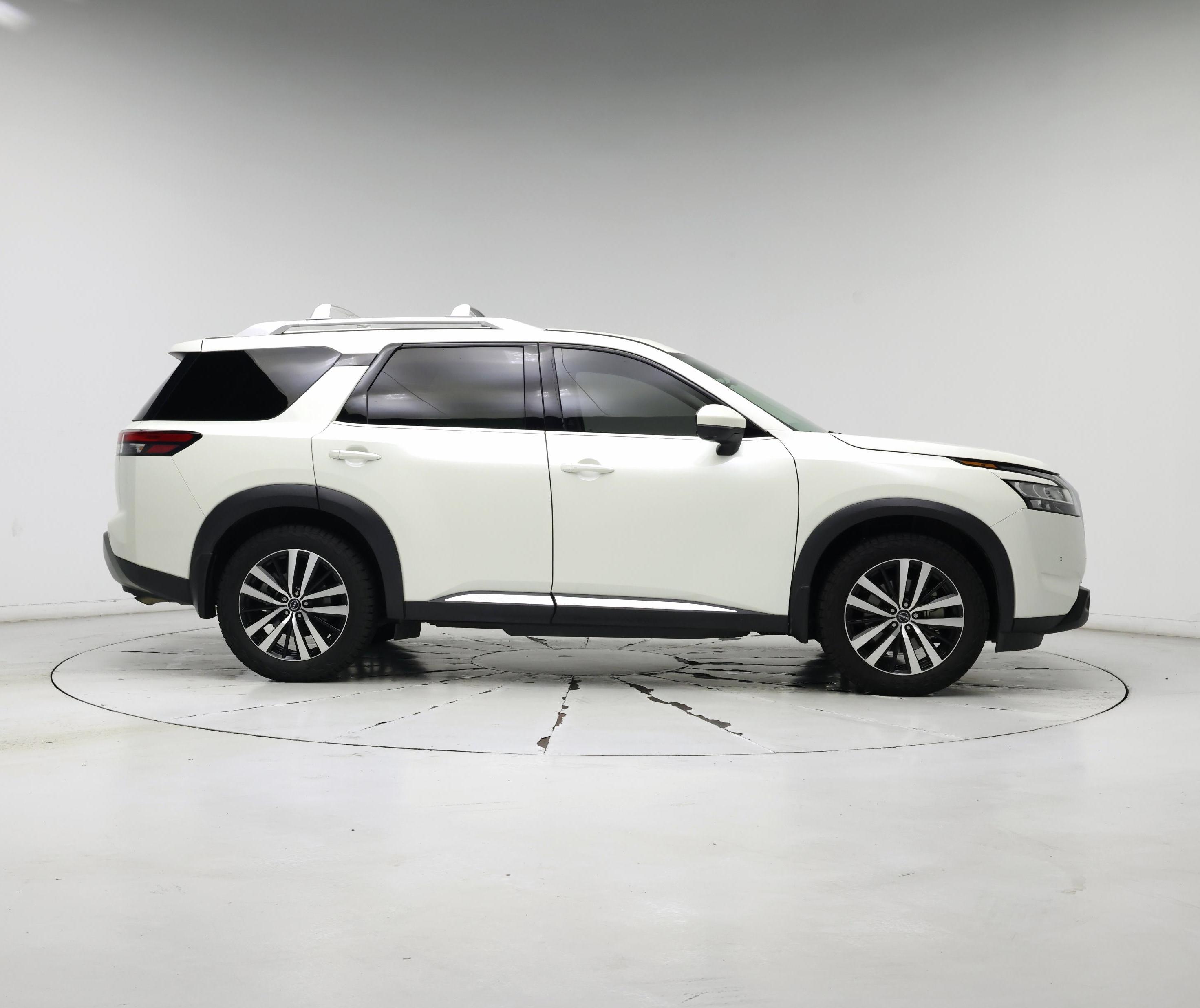 Thumbnail: 2023 Nissan Pathfinder - 7